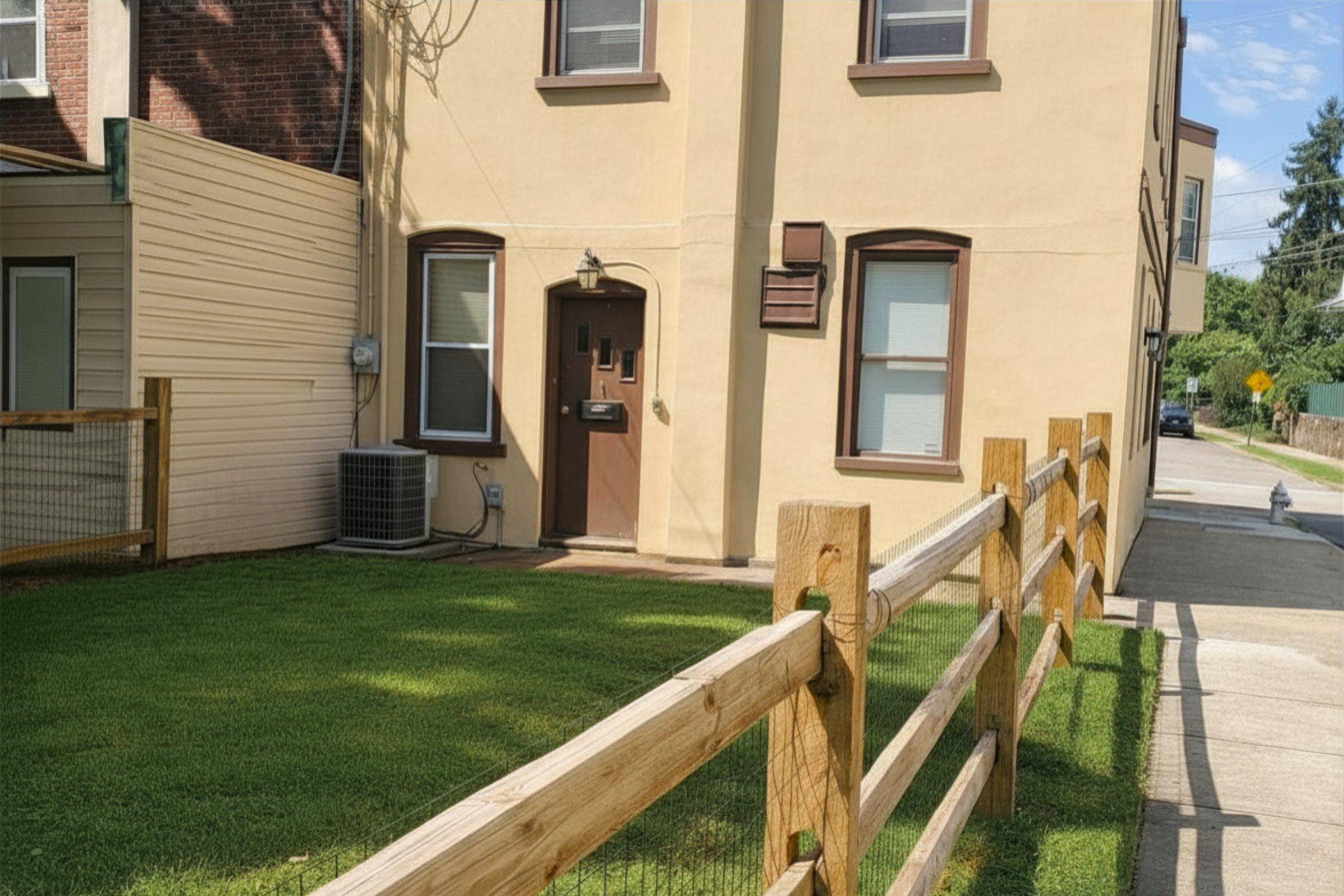 ELKINS PARK - Commercial Sale