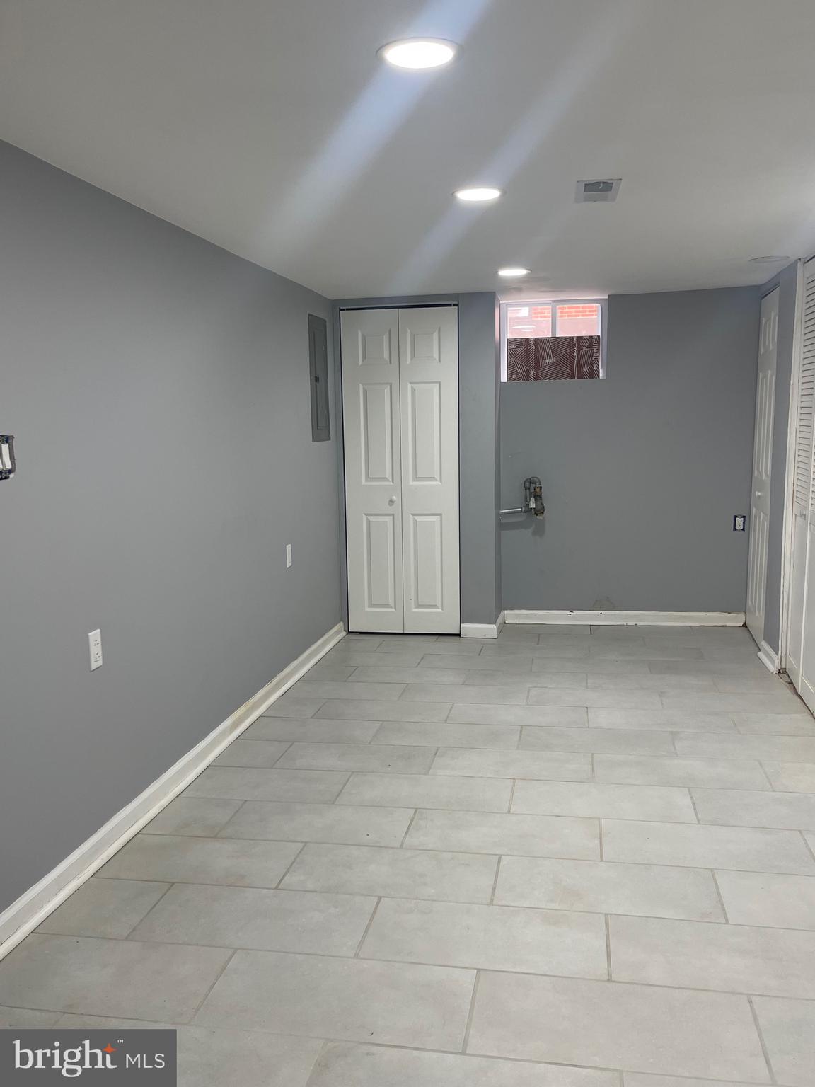 2153 N NEWKIRK STREET