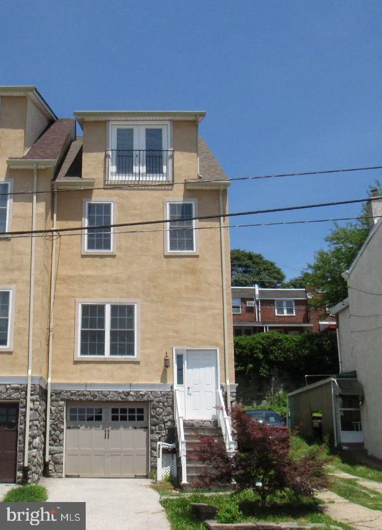 3923 Dexter Street, Philadelphia, PA 19128