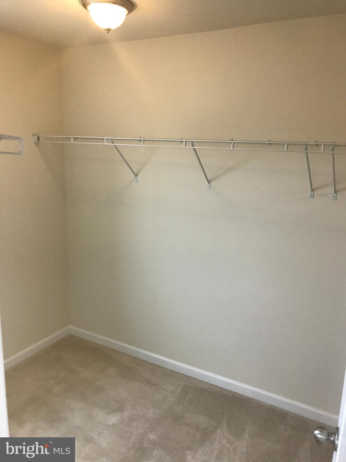 THE VILLAGE OF WASHINGTON TRAIL - Residential