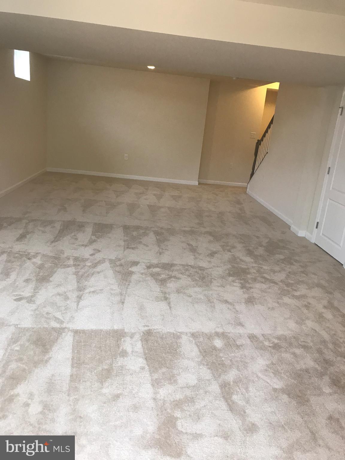 THE VILLAGE OF WASHINGTON TRAIL - Residential