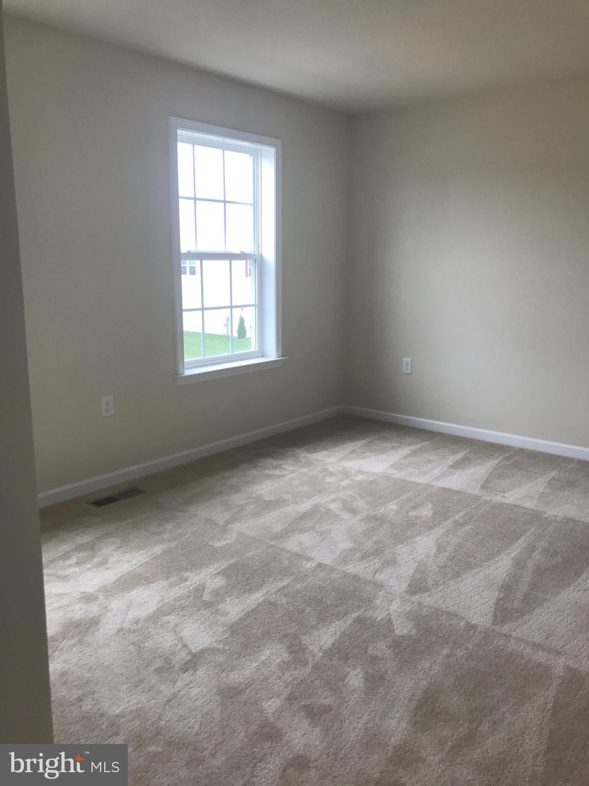 THE VILLAGE OF WASHINGTON TRAIL - Residential