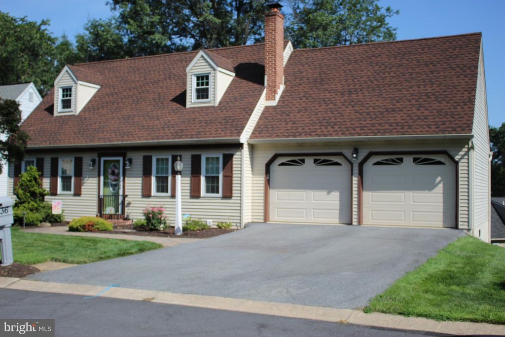 Photo of 136 Hampden Drive, MOUNTVILLE, PA 17554 (MLS # PALA2073288)