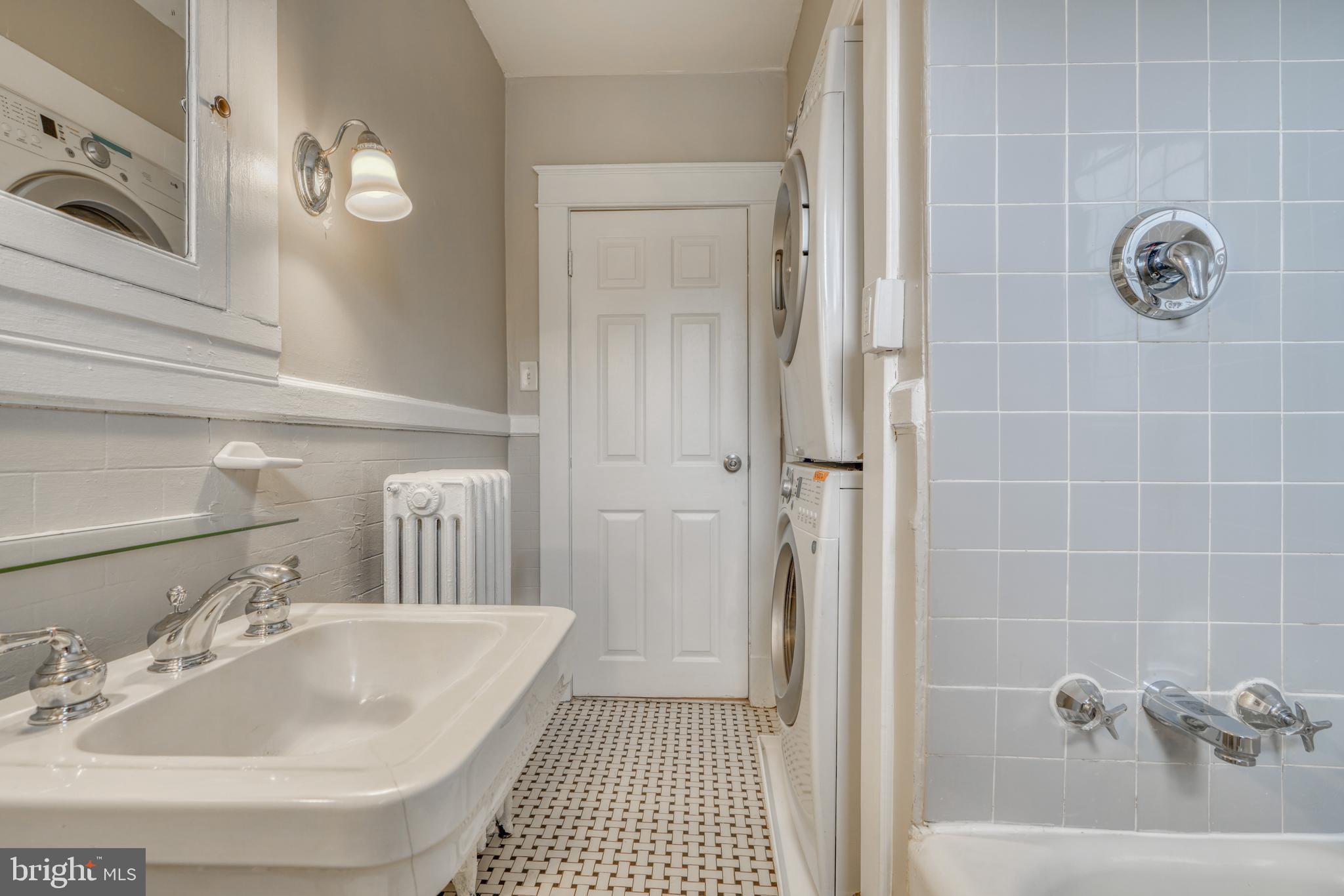 CATONSVILLE - Residential Income