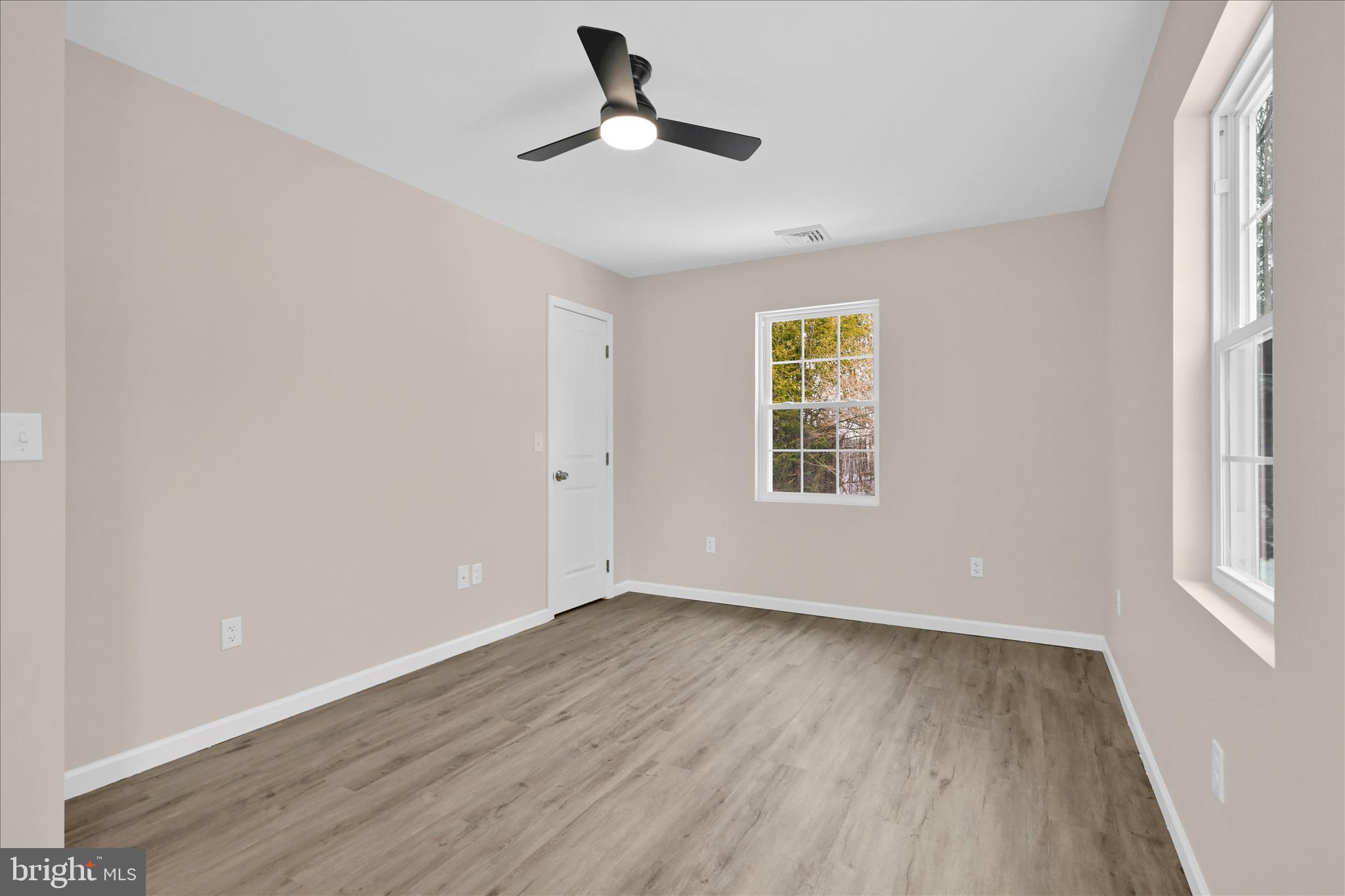 DEER LAKE - Residential