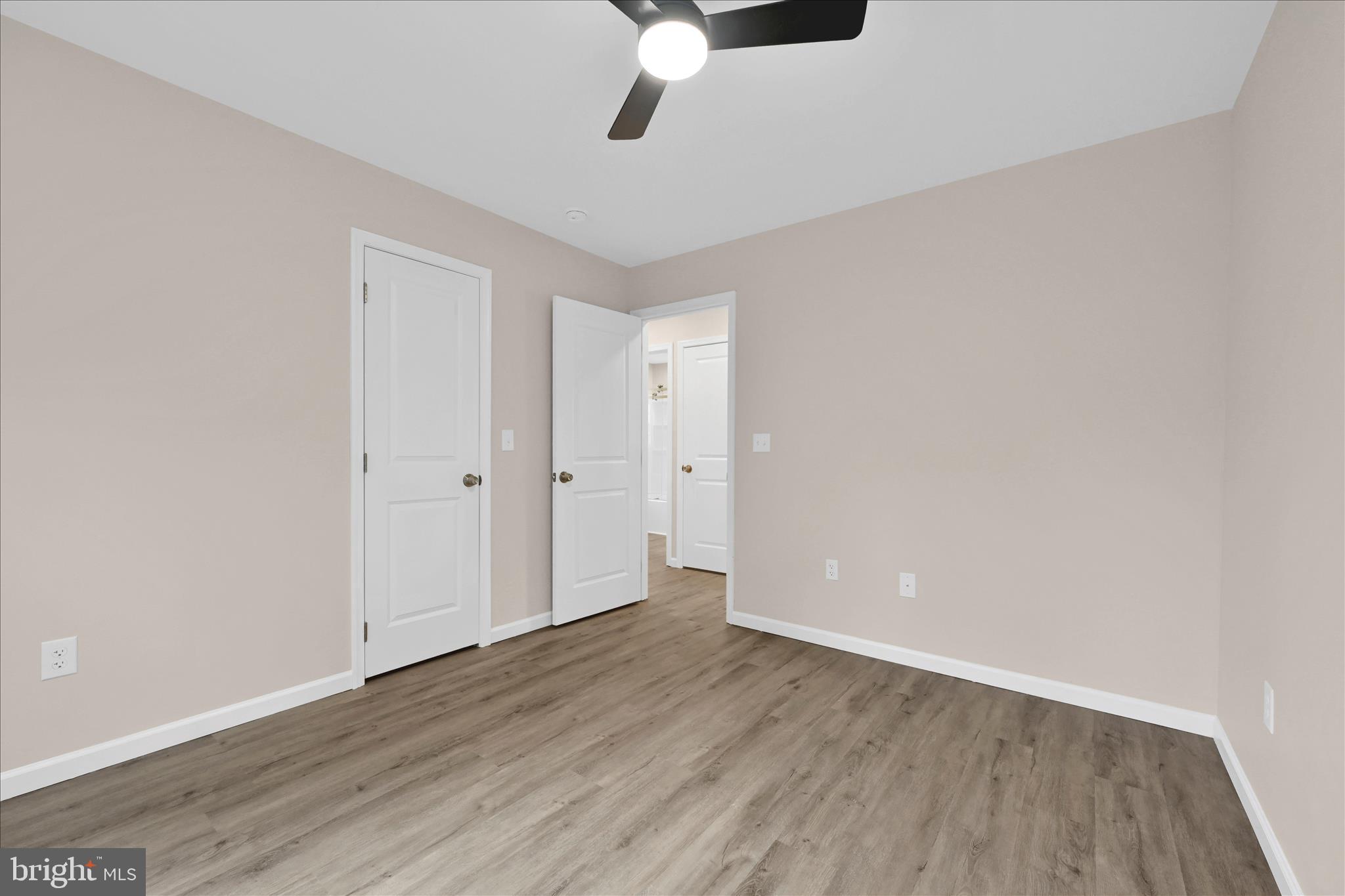 DEER LAKE - Residential