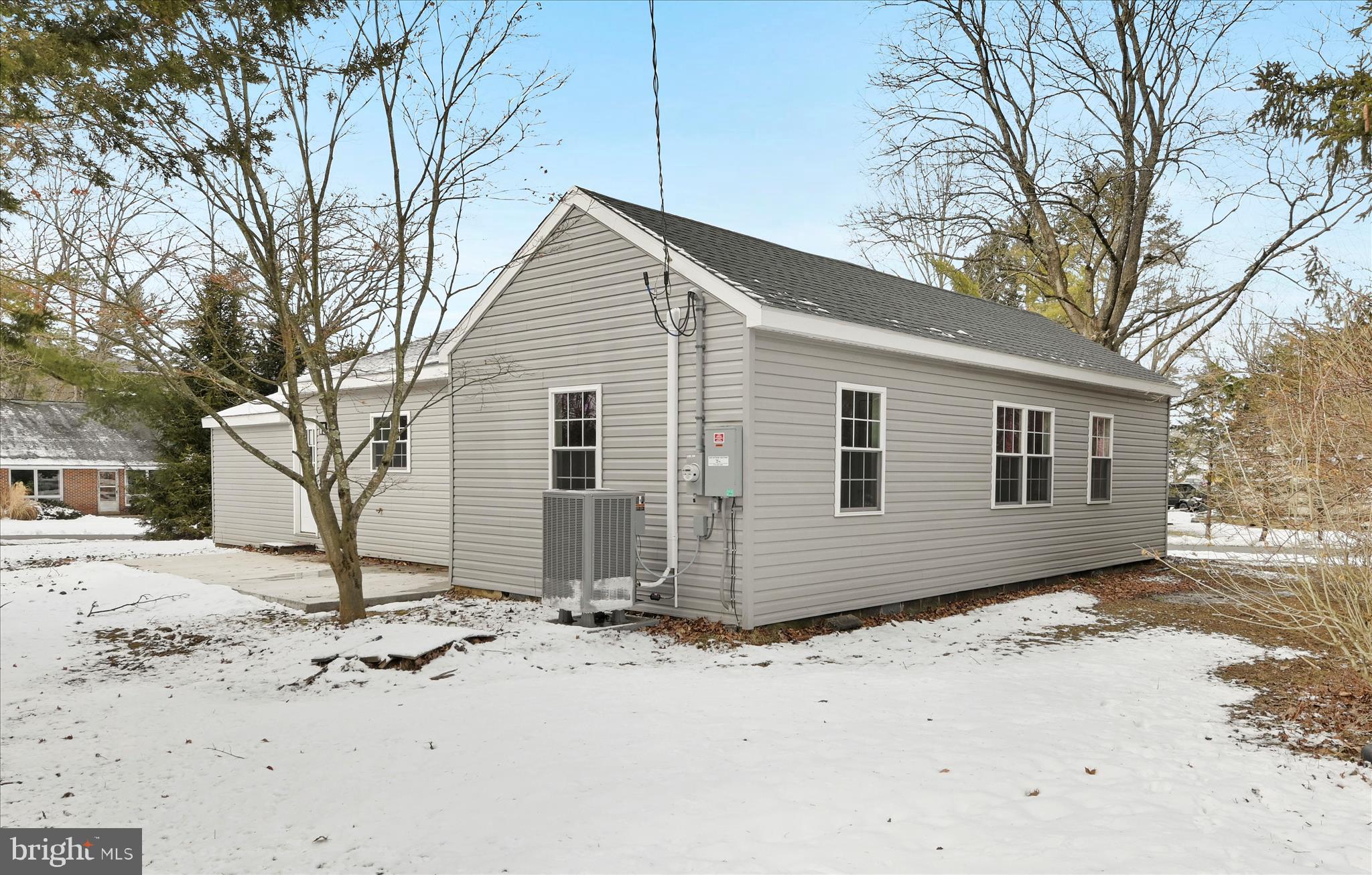 DEER LAKE - Residential