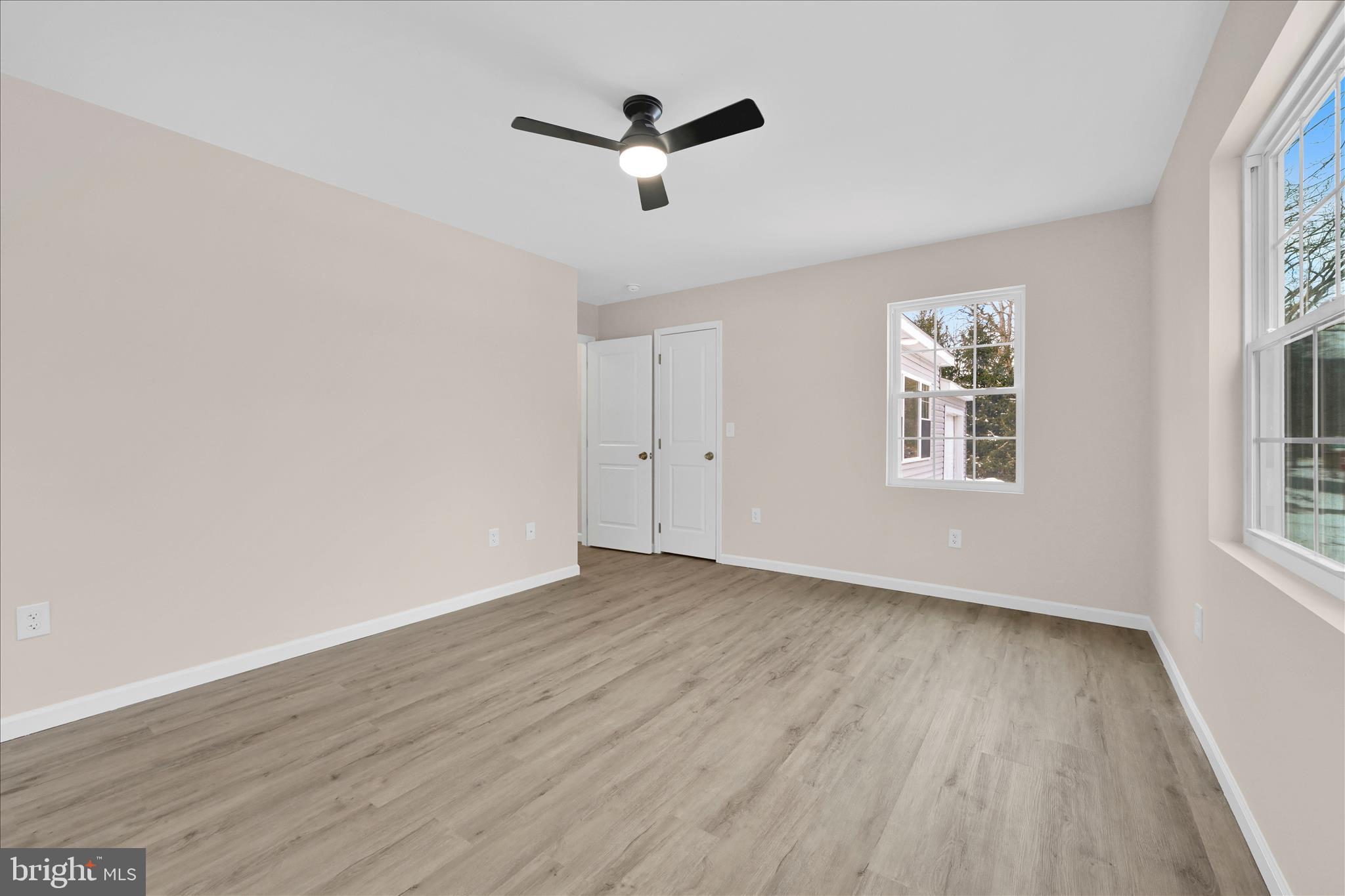 DEER LAKE - Residential