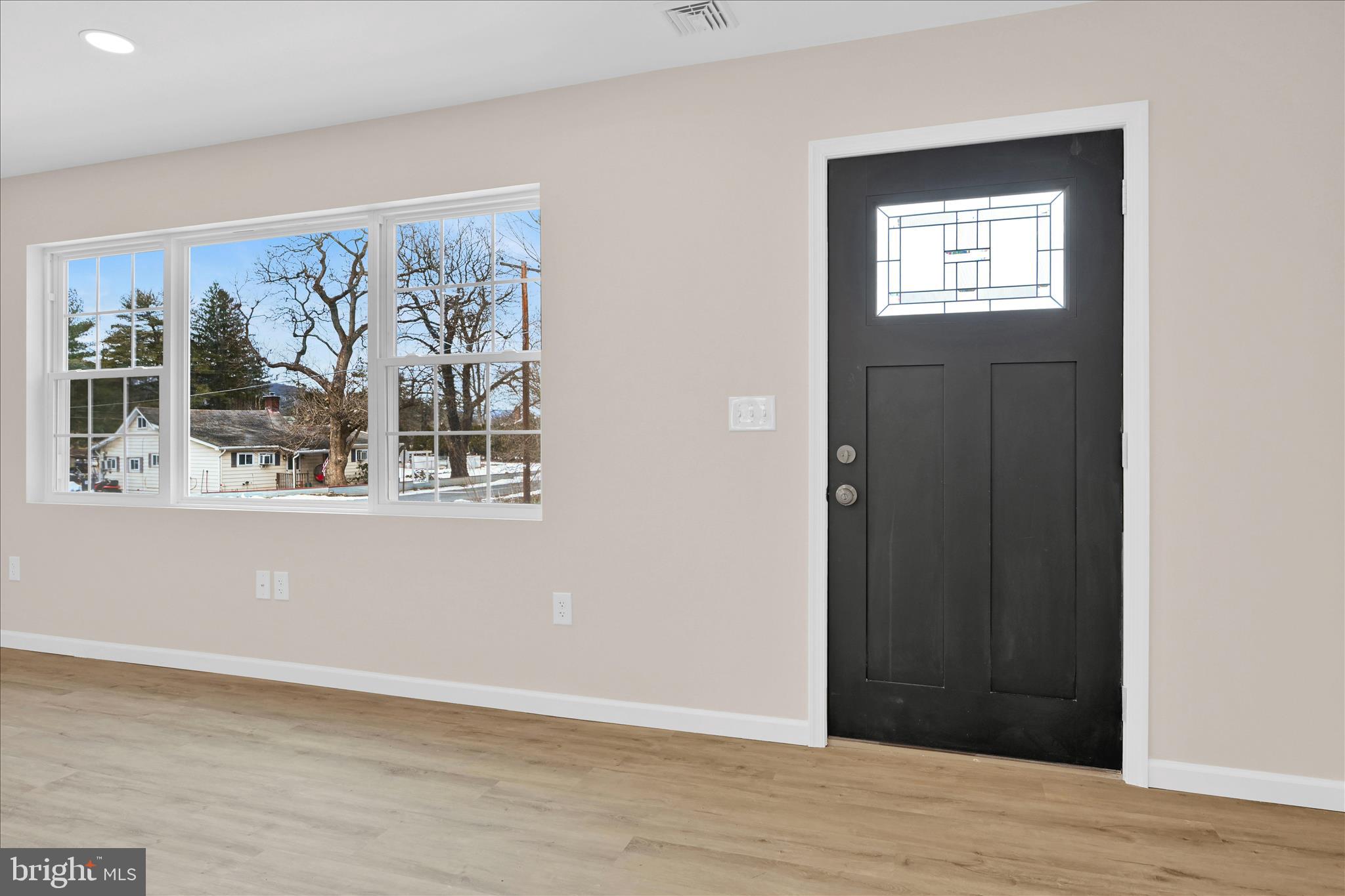 DEER LAKE - Residential