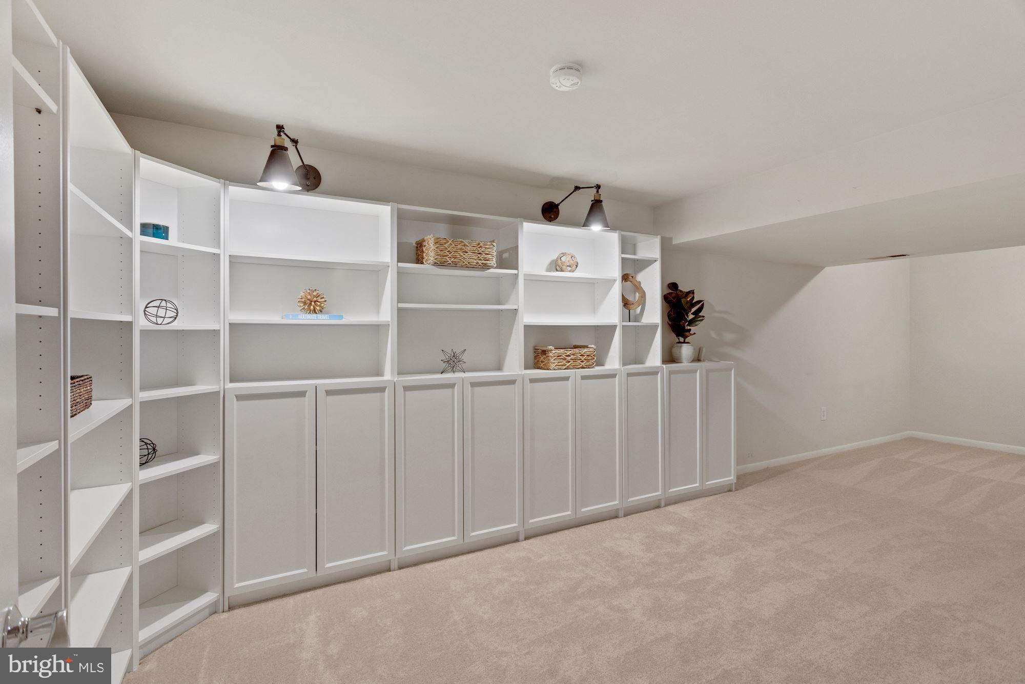 BURKE CENTRE - Residential