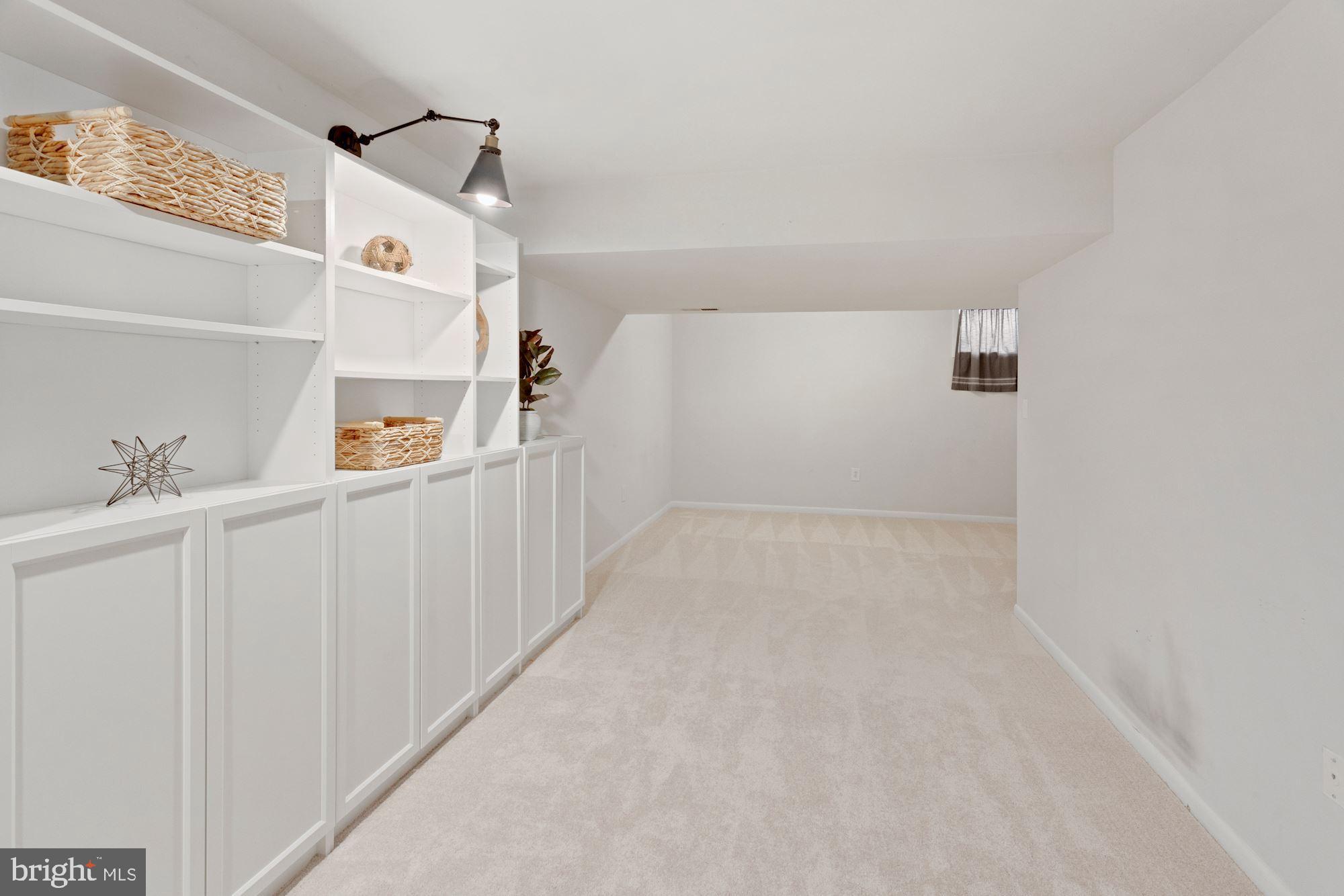 BURKE CENTRE - Residential