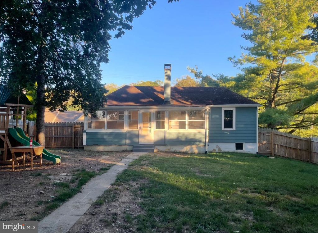 Photo of 824 S Church St, WAYNESBORO, PA 17268 (MLS # PAFL2030278)