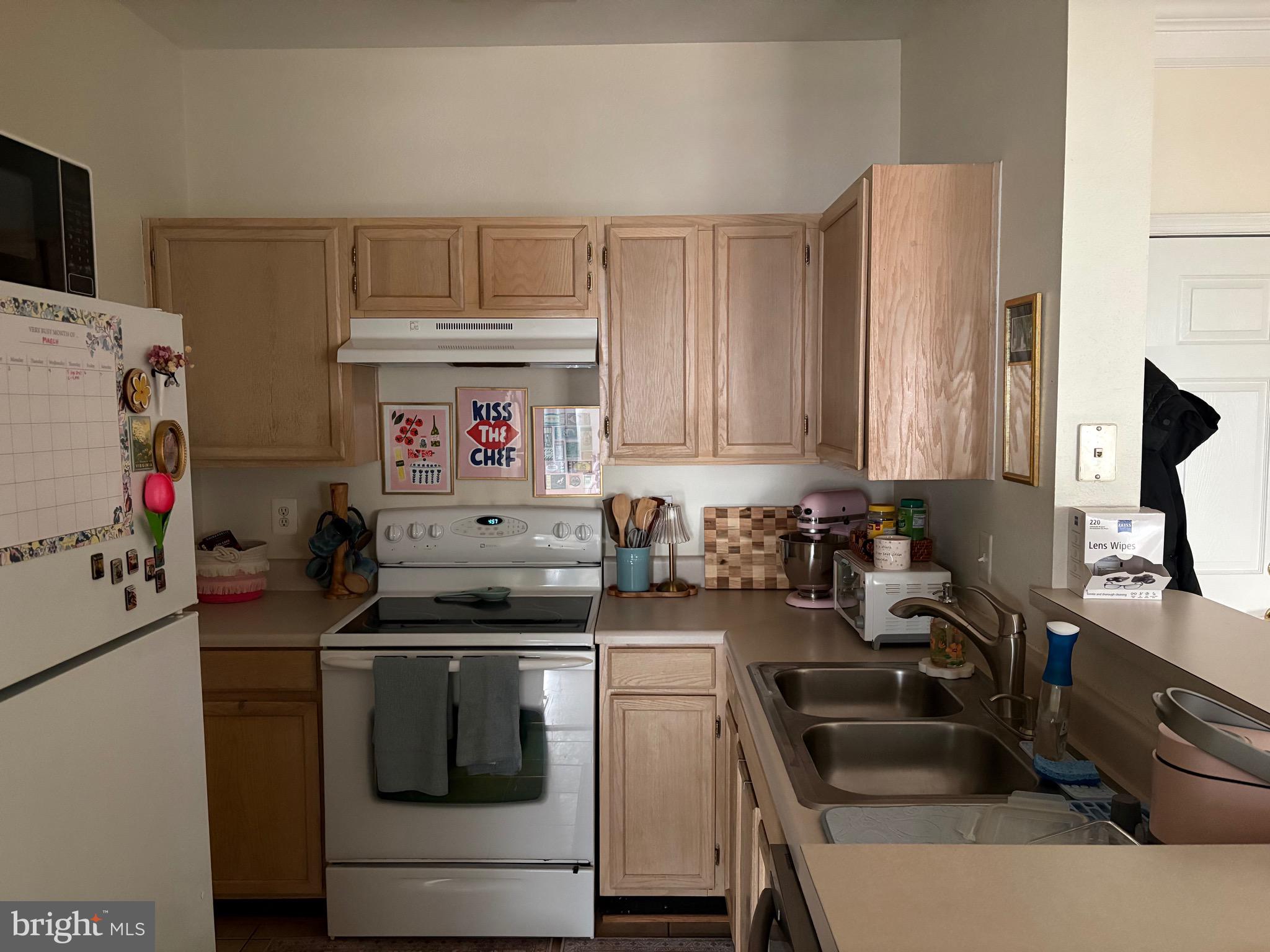 1571 SPRING GATE DRIVE 6311