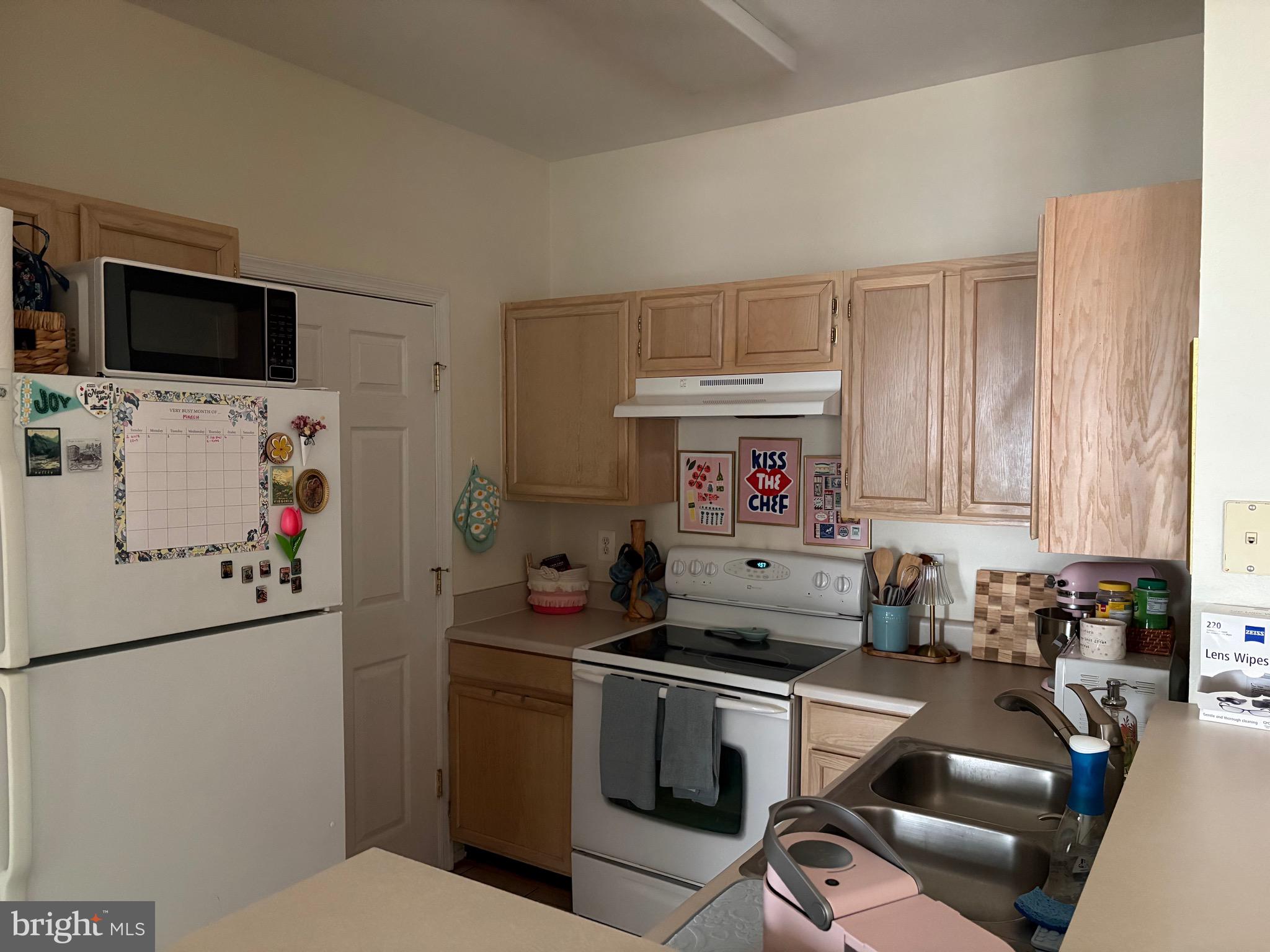 1571 SPRING GATE DRIVE 6311