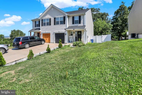 Townhouse For Sale - 7 Rosalies Way<br/> TEMPLE, PA 19560