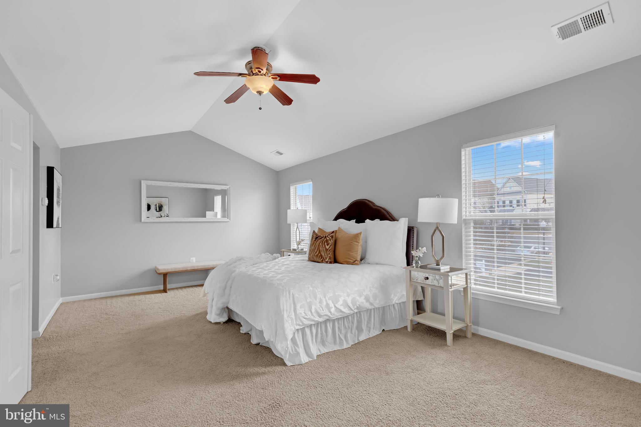 LAKE POINT ROUND HILL - Residential