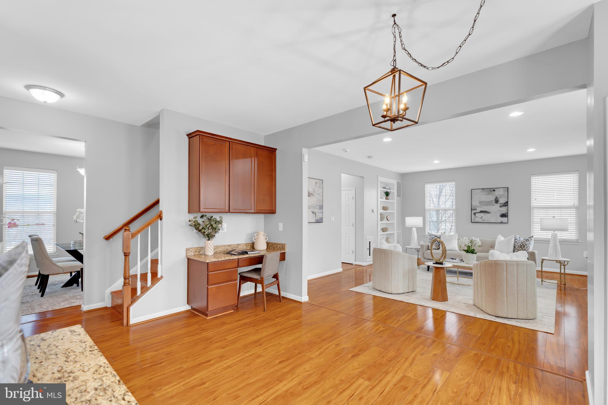 LAKE POINT ROUND HILL - Residential