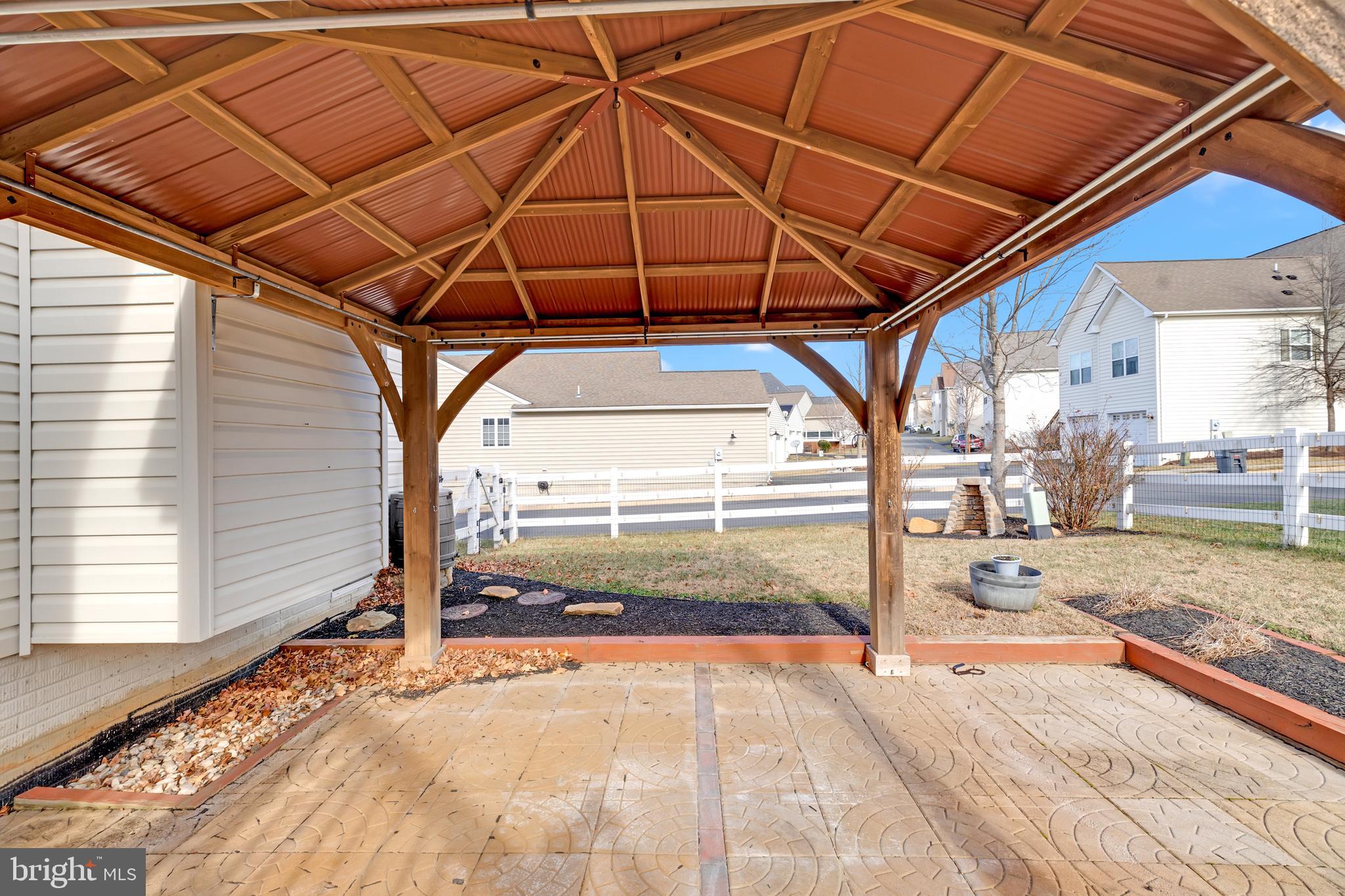 LAKE POINT ROUND HILL - Residential