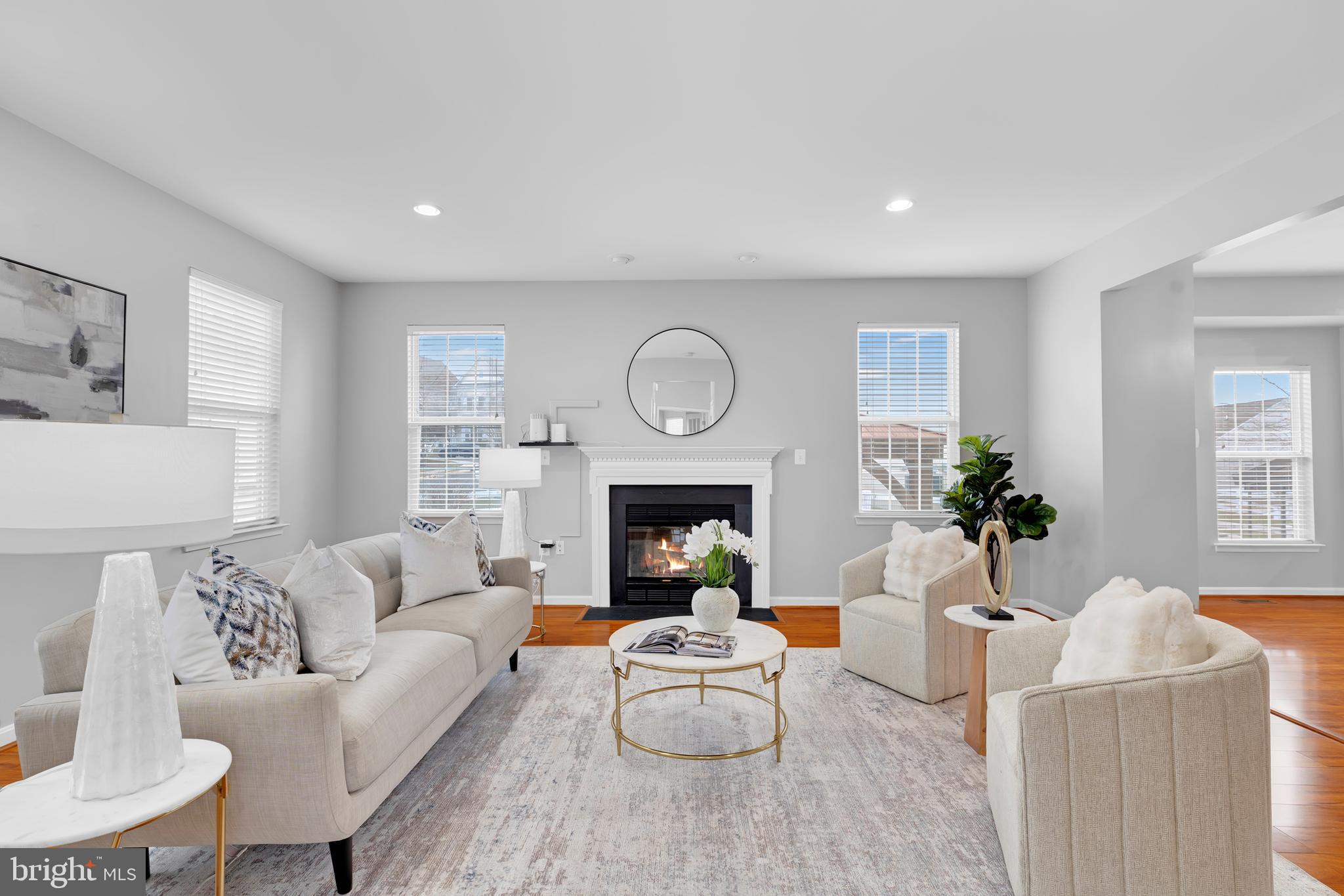 LAKE POINT ROUND HILL - Residential