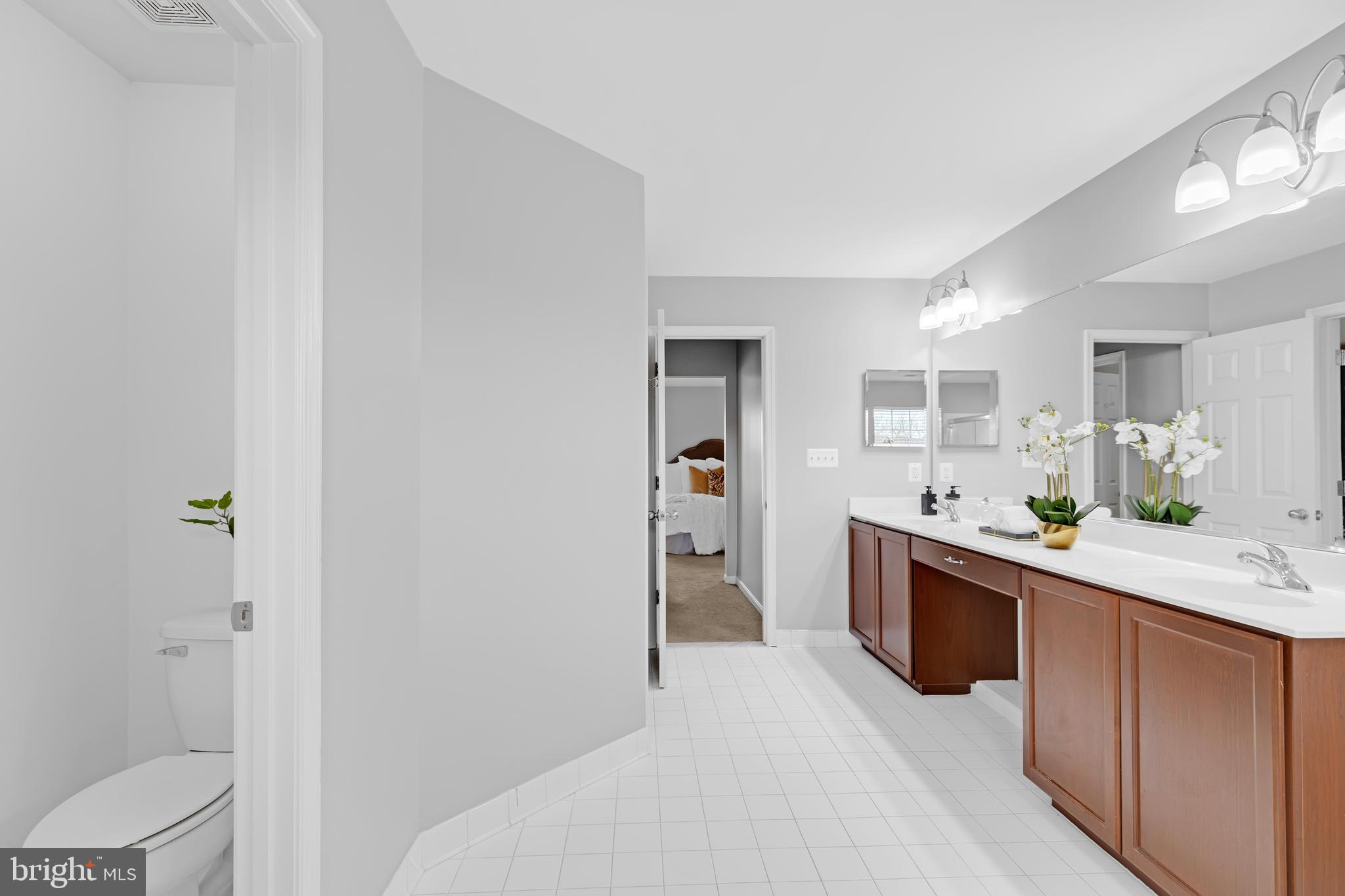 LAKE POINT ROUND HILL - Residential