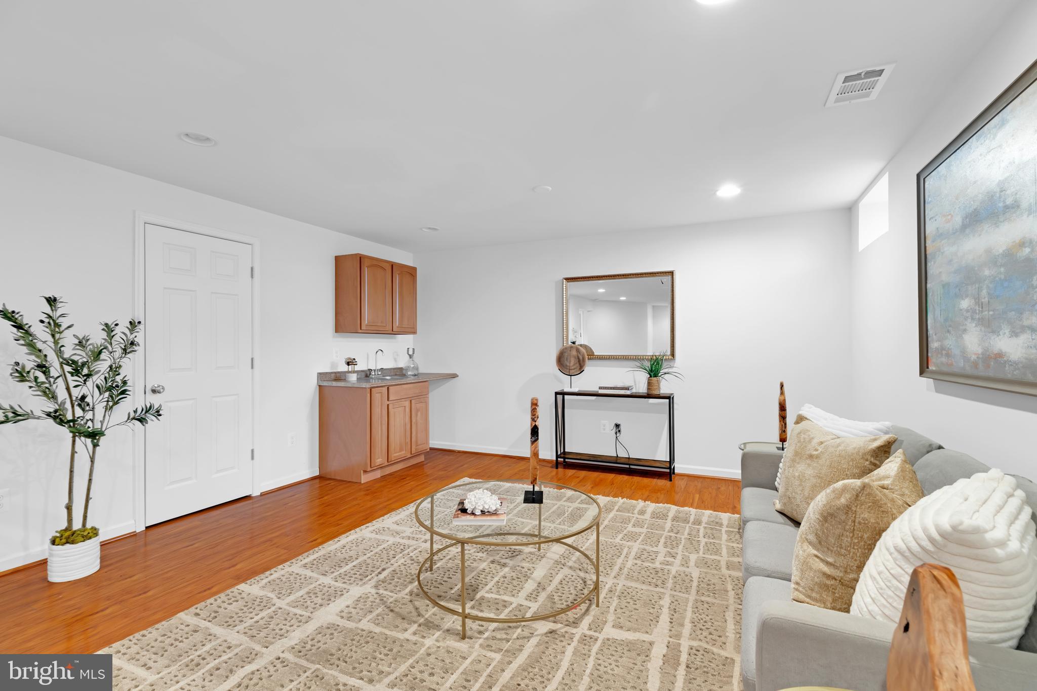 LAKE POINT ROUND HILL - Residential