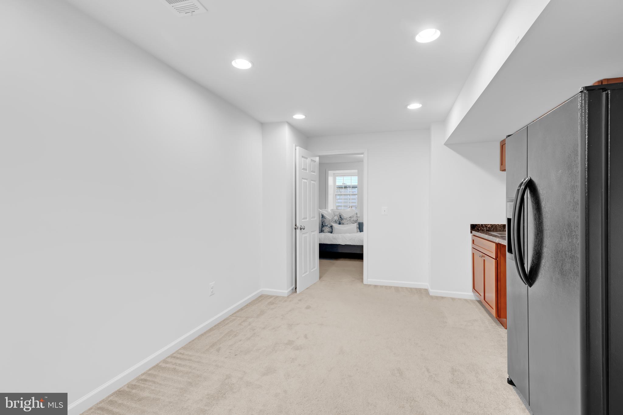 LAKE POINT ROUND HILL - Residential