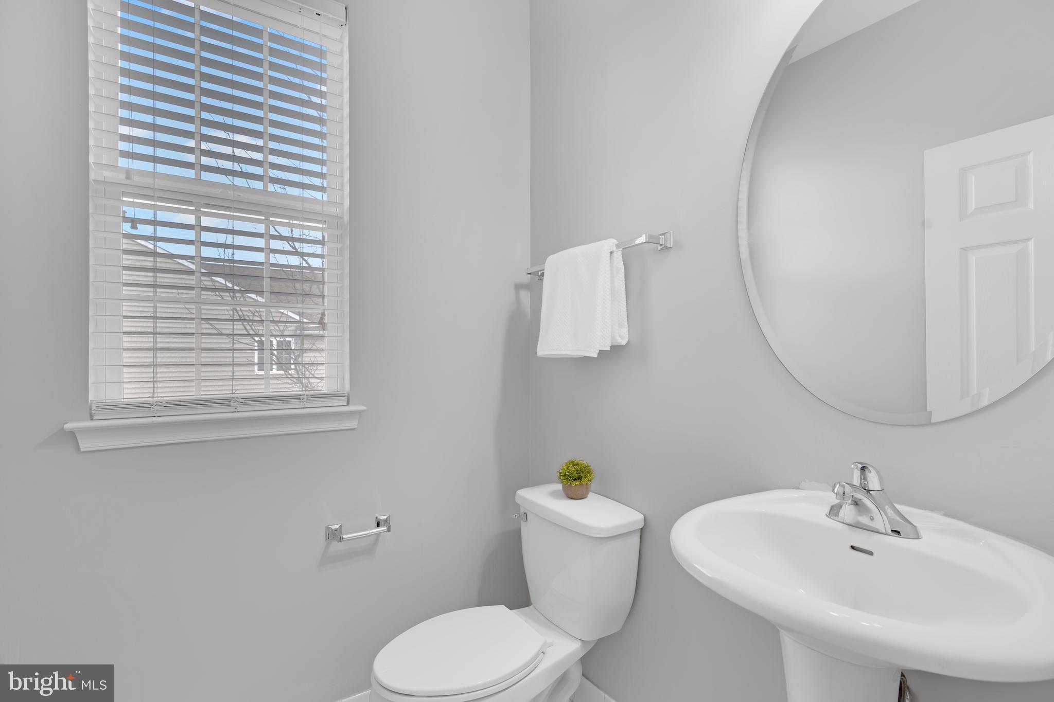 LAKE POINT ROUND HILL - Residential