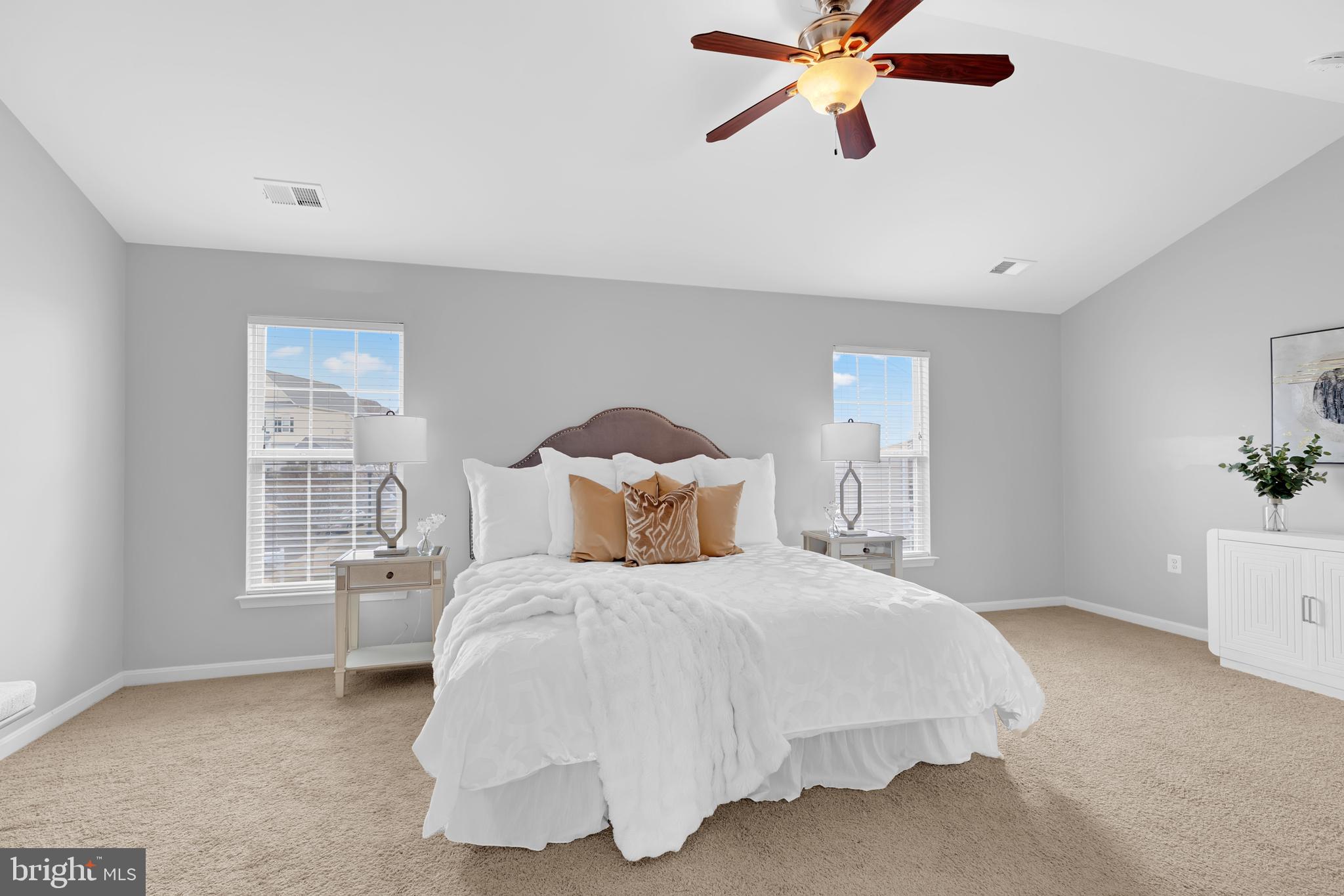 LAKE POINT ROUND HILL - Residential