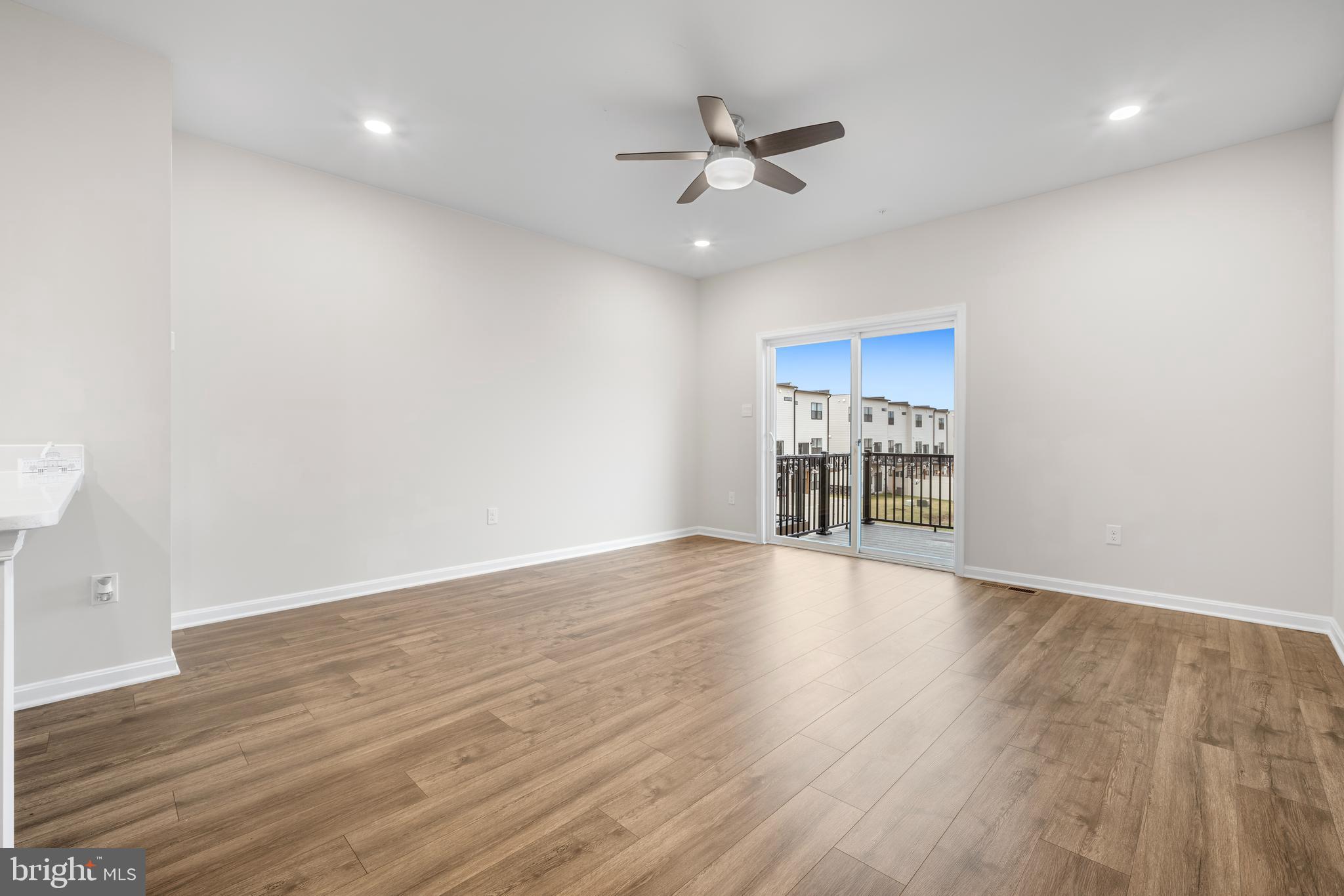 RENN QUARTER - Residential Lease