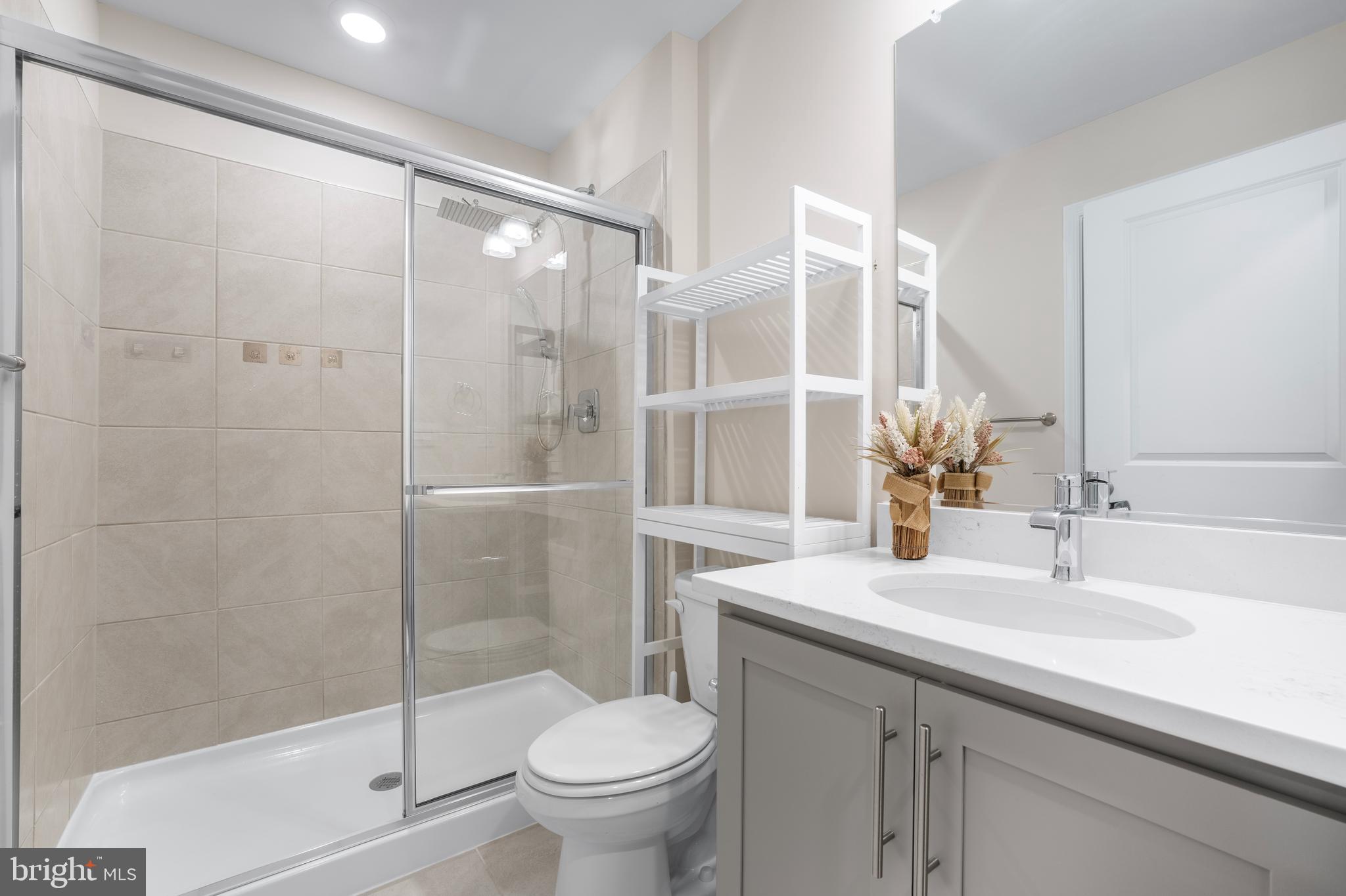 RENN QUARTER - Residential Lease