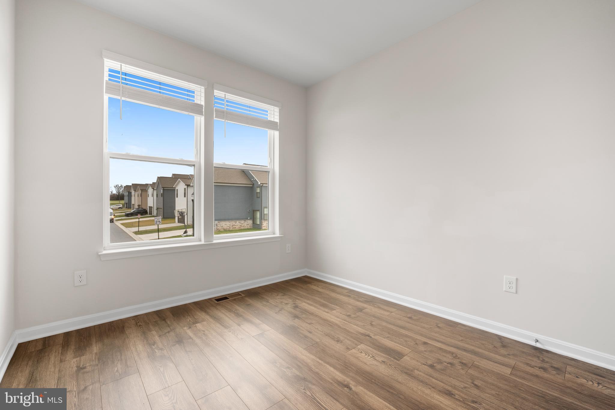 RENN QUARTER - Residential Lease