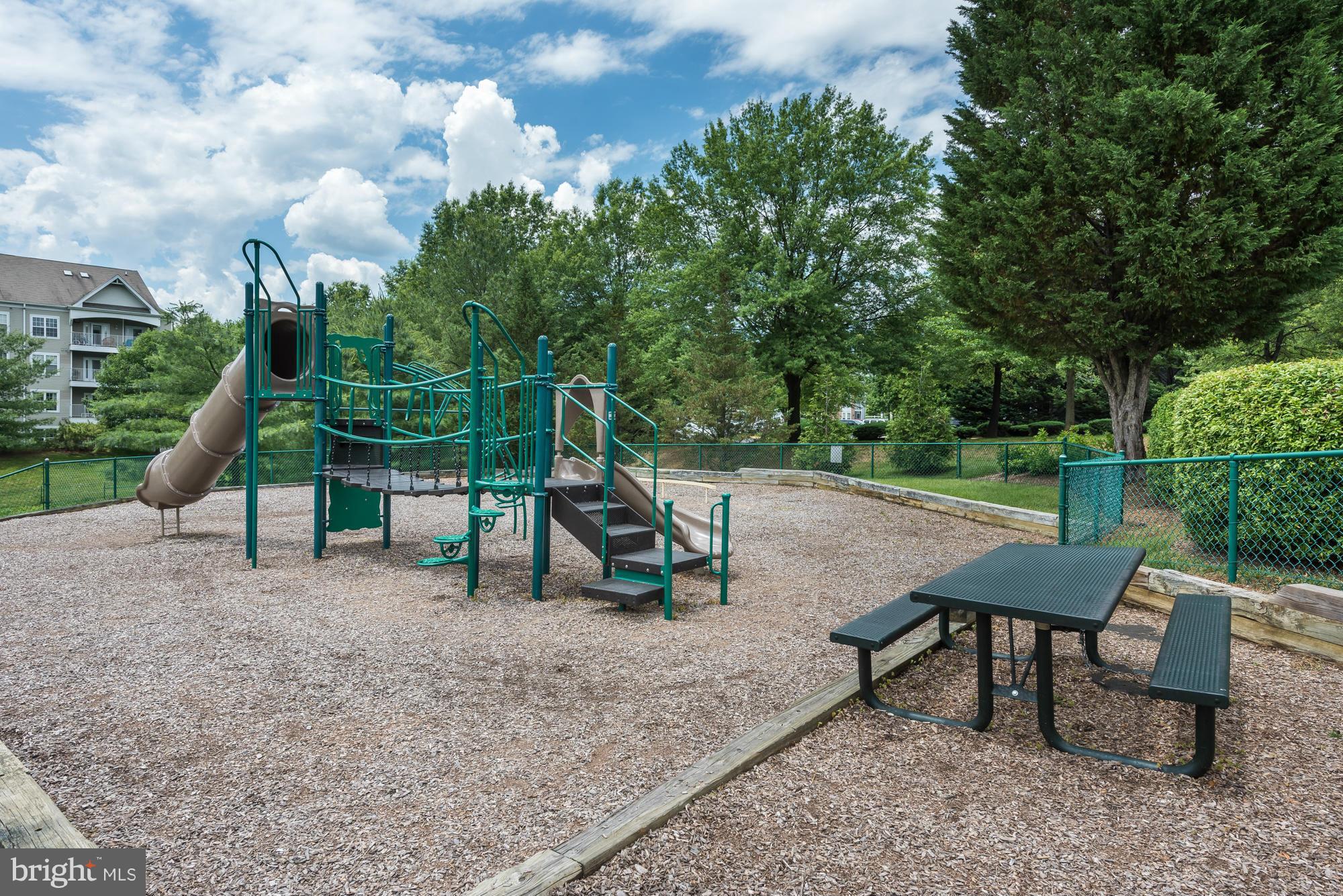 WINDGATE CONDO - Residential