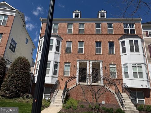 Photo of 5550 Capital Gateway Drive #394, SUITLAND, MD 20746 (MLS # MDPG2197068)