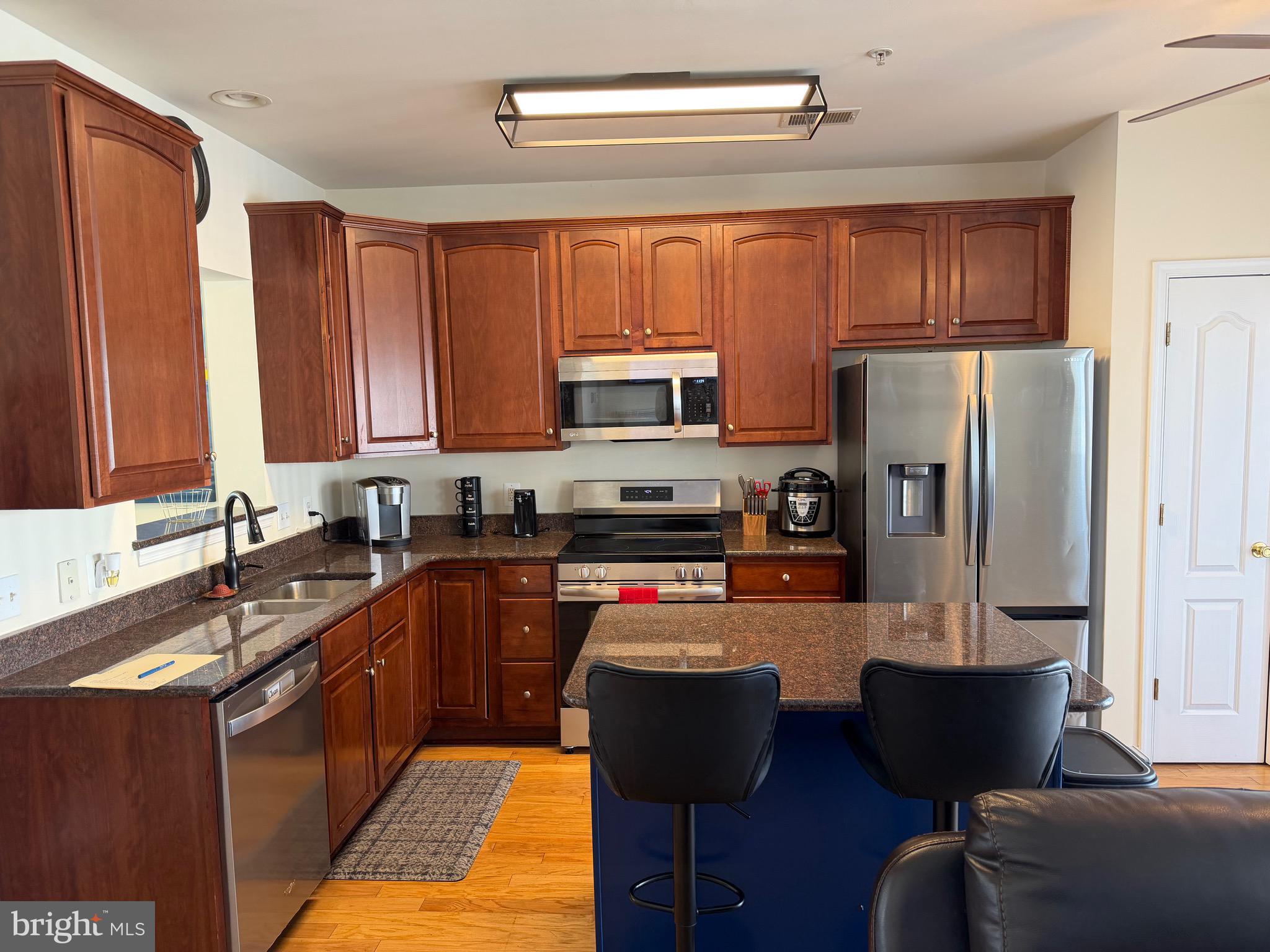 5550 CAPITAL GATEWAY DRIVE 394