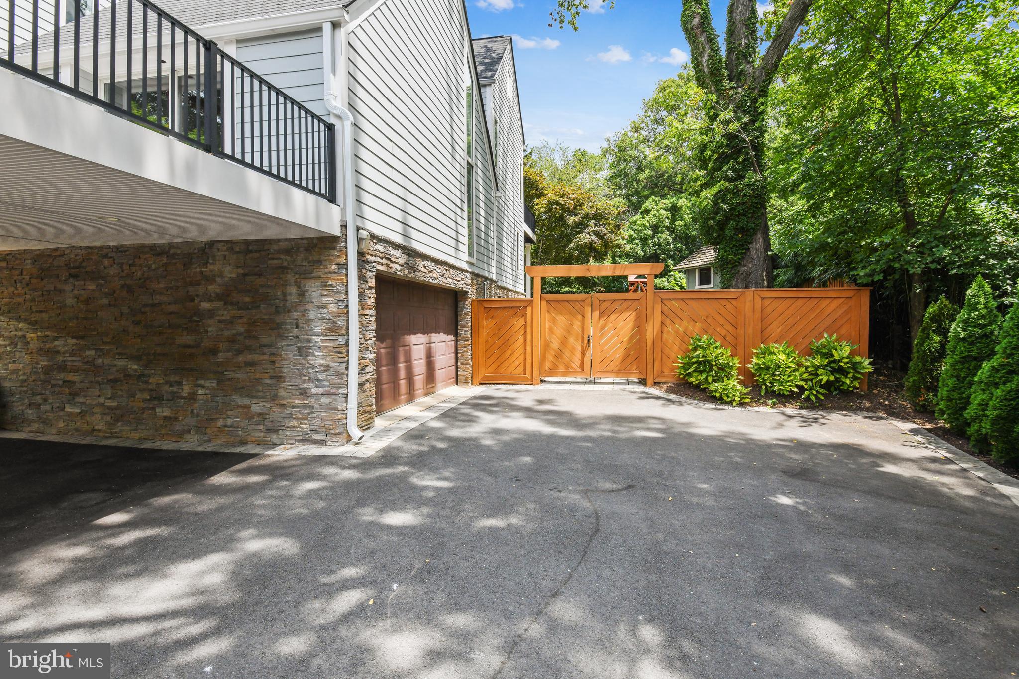 GENERAL COOPER ESTATES - Residential