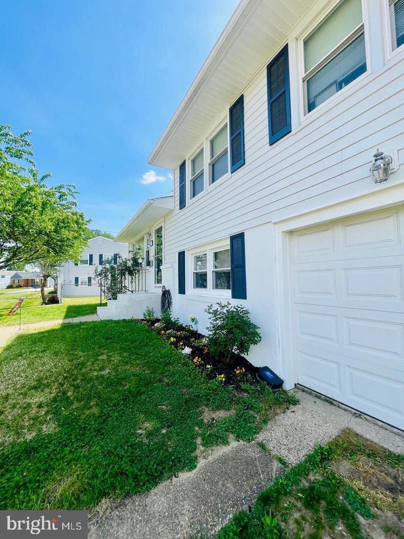 218 HENDRICKSON AVENUE