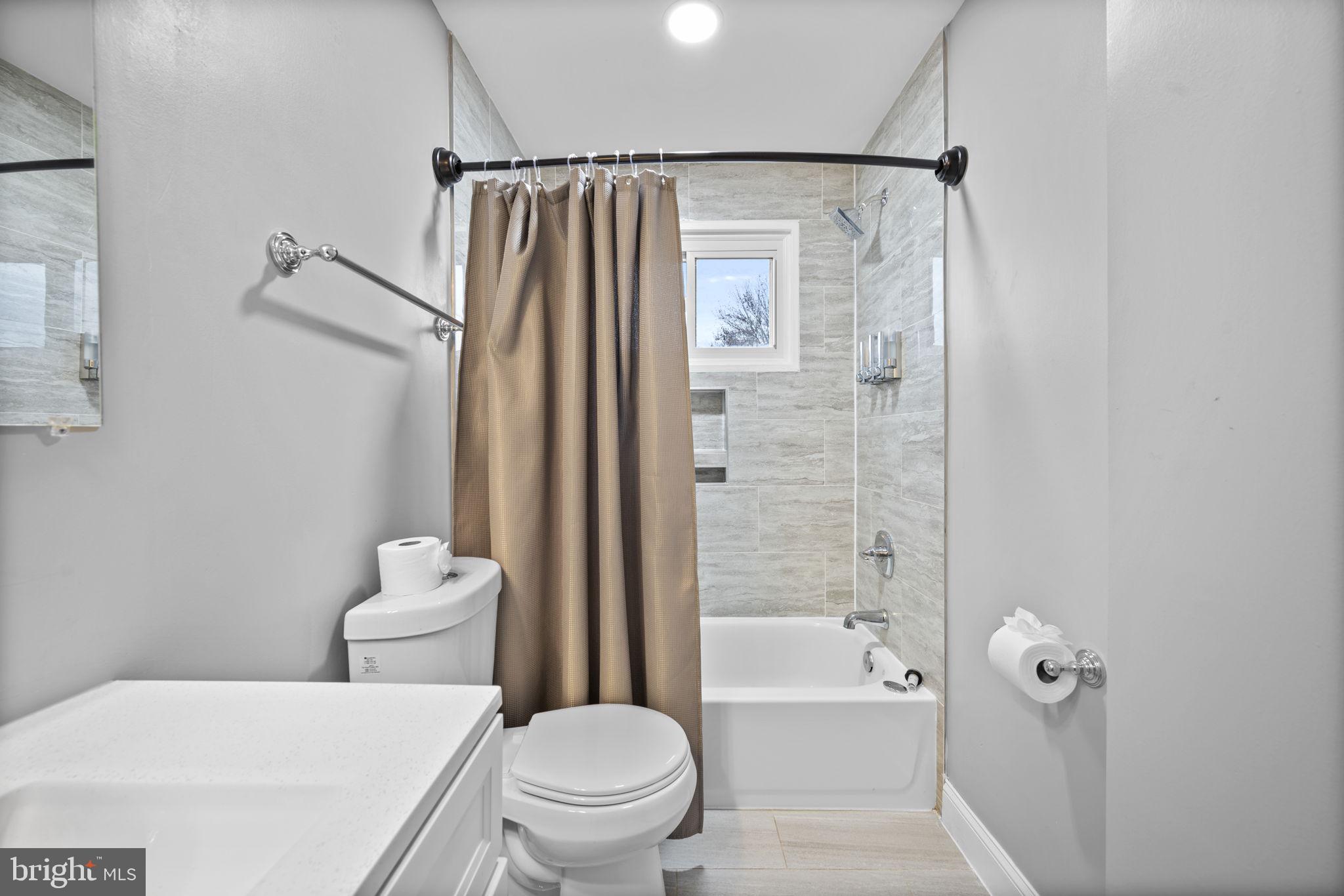 CROWN ESTATES - Residential