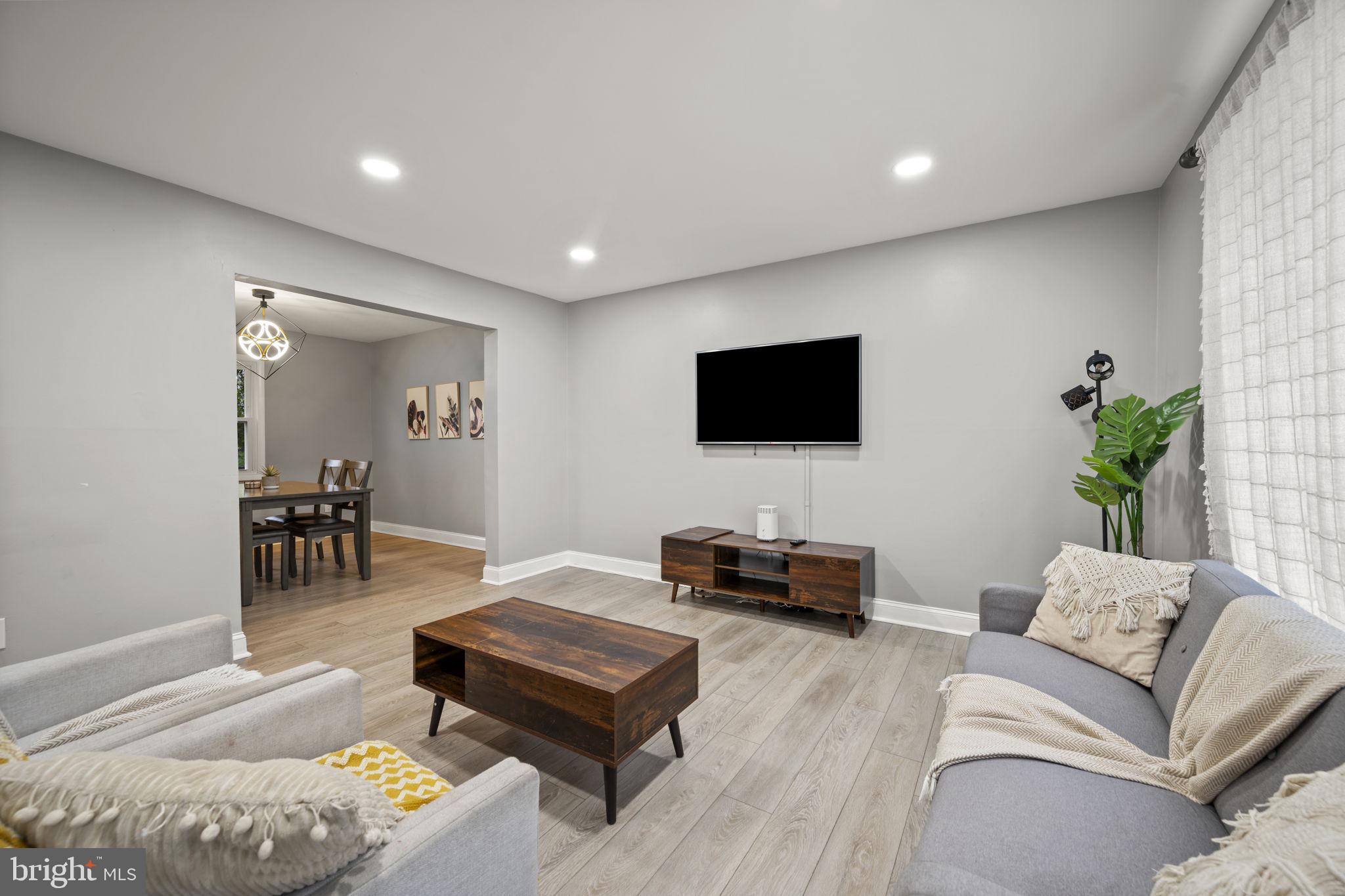 CROWN ESTATES - Residential