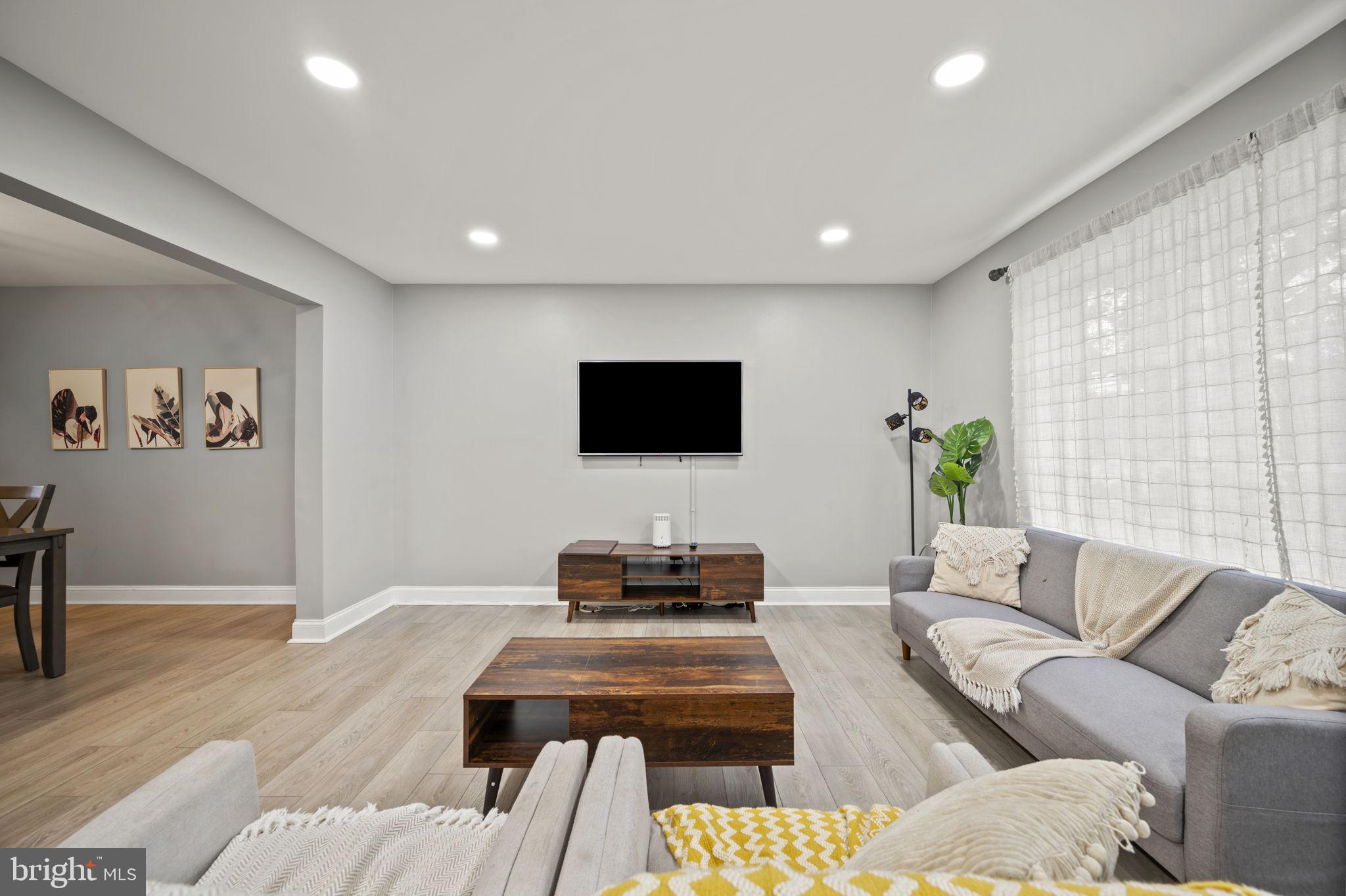 CROWN ESTATES - Residential