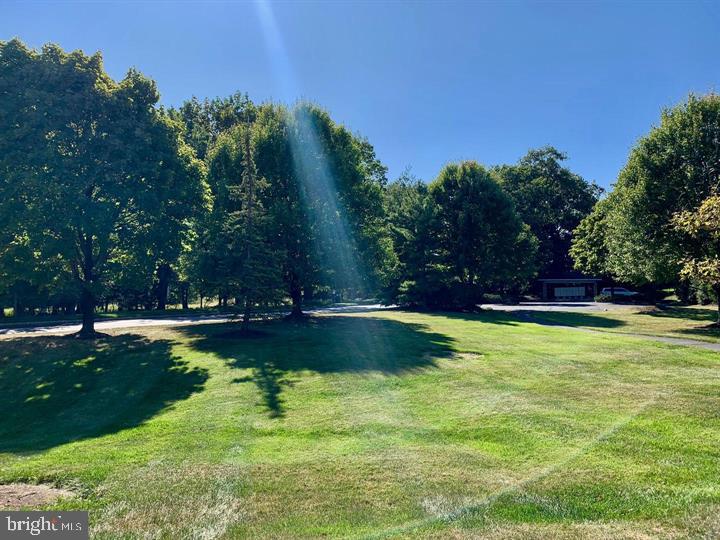 BLUE BELL CC - Residential Lease