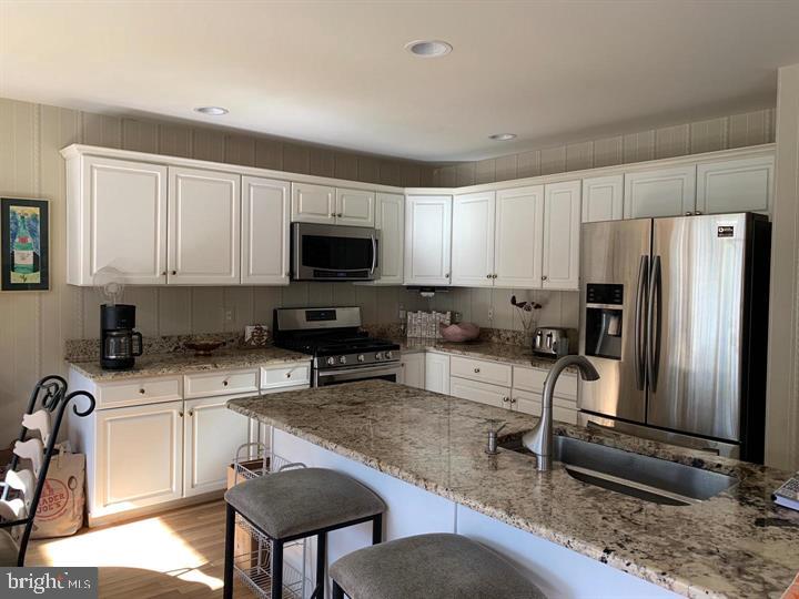 BLUE BELL CC - Residential Lease