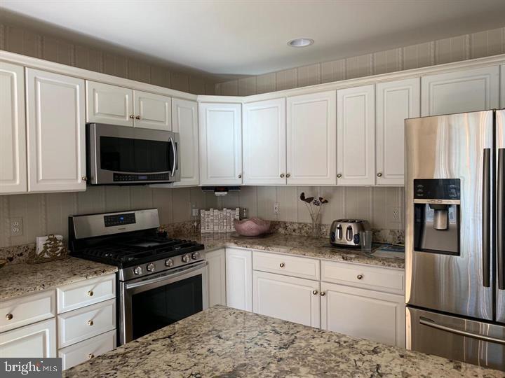 BLUE BELL CC - Residential Lease