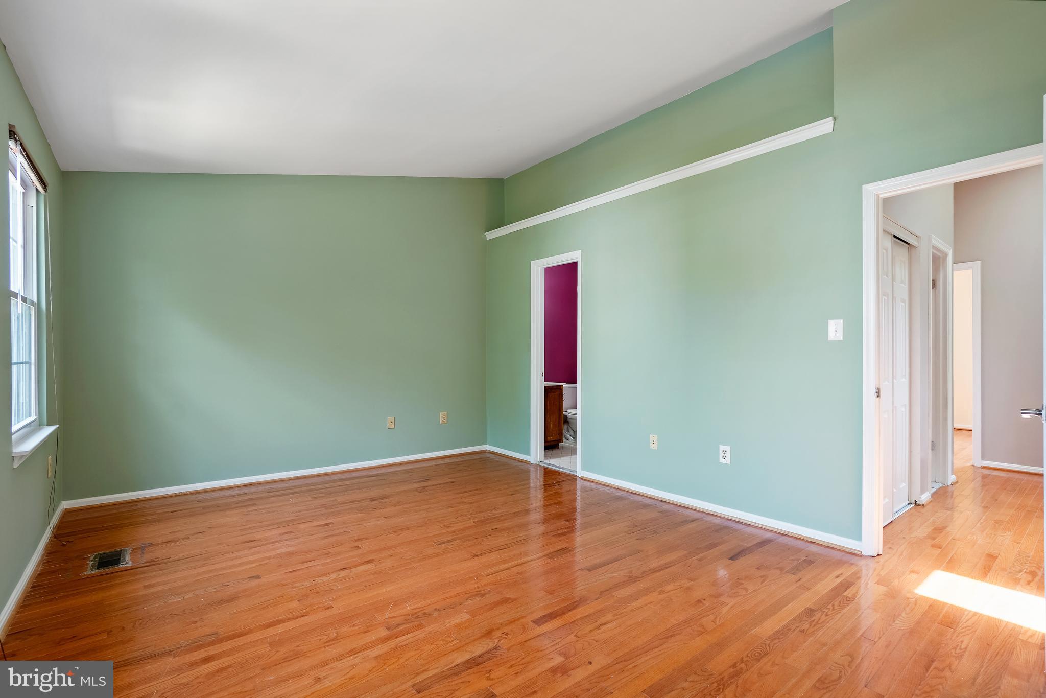 CALVERTON - Residential Lease