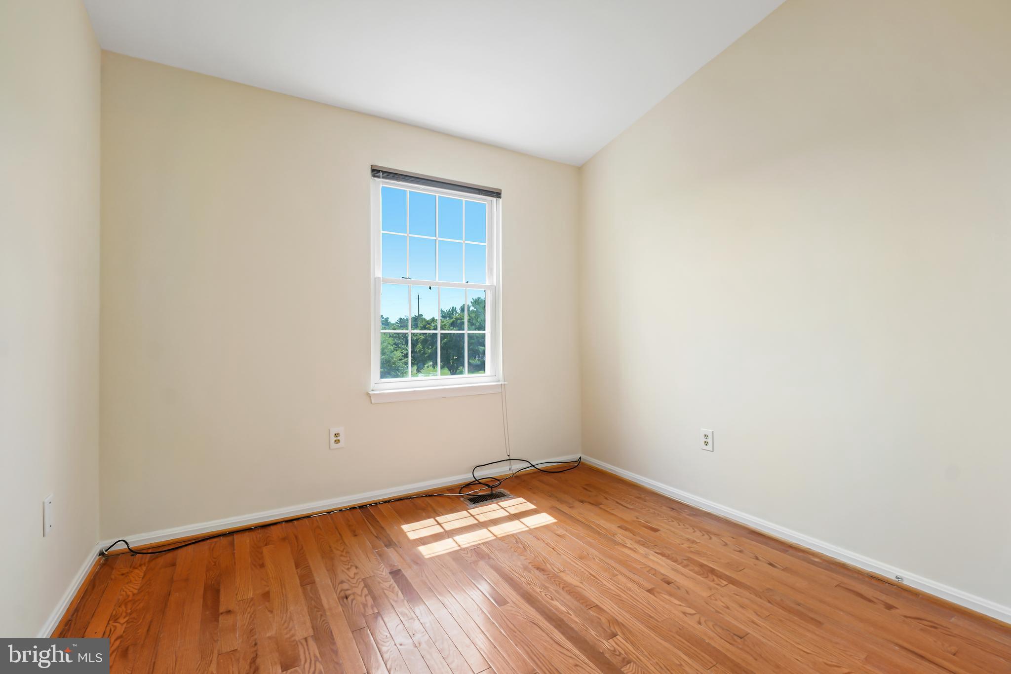 CALVERTON - Residential Lease