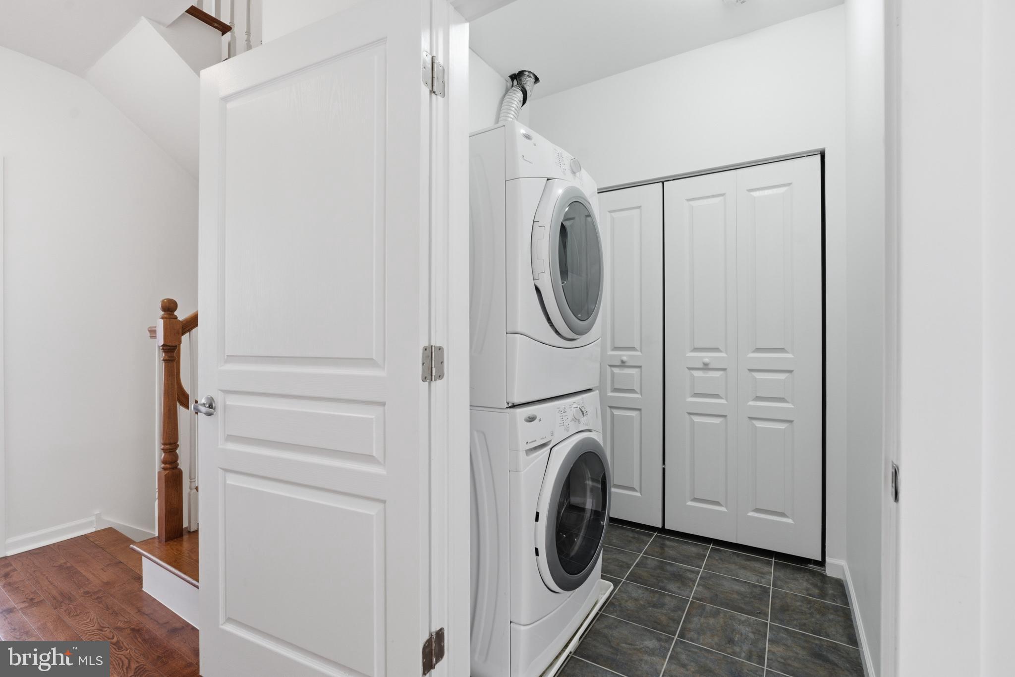 FAIRMOUNT - Residential