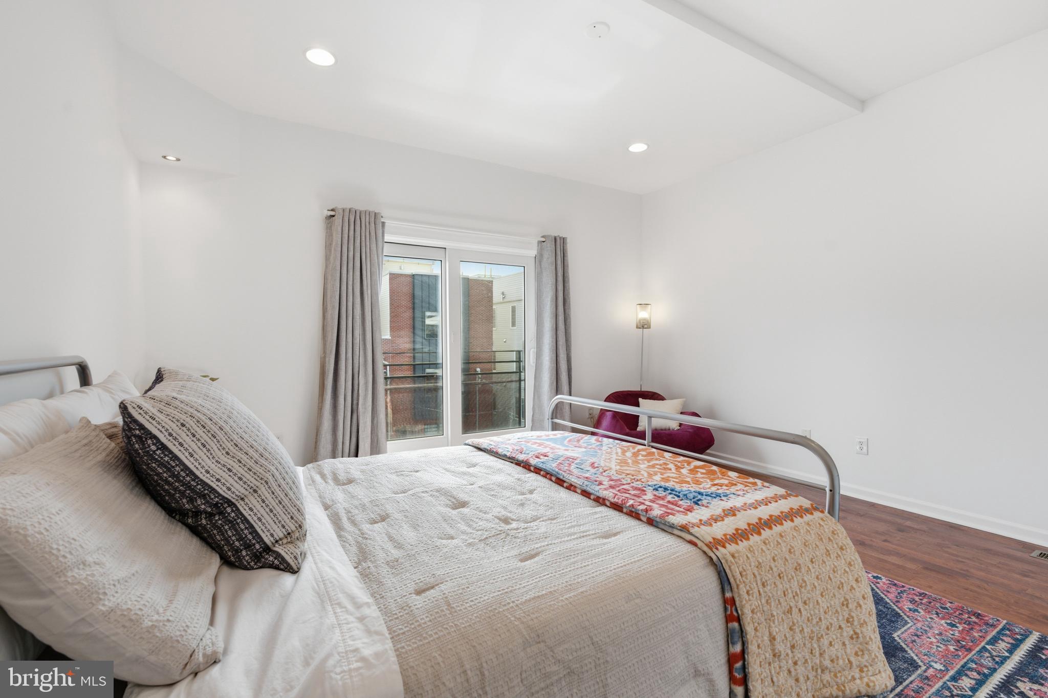 FAIRMOUNT - Residential