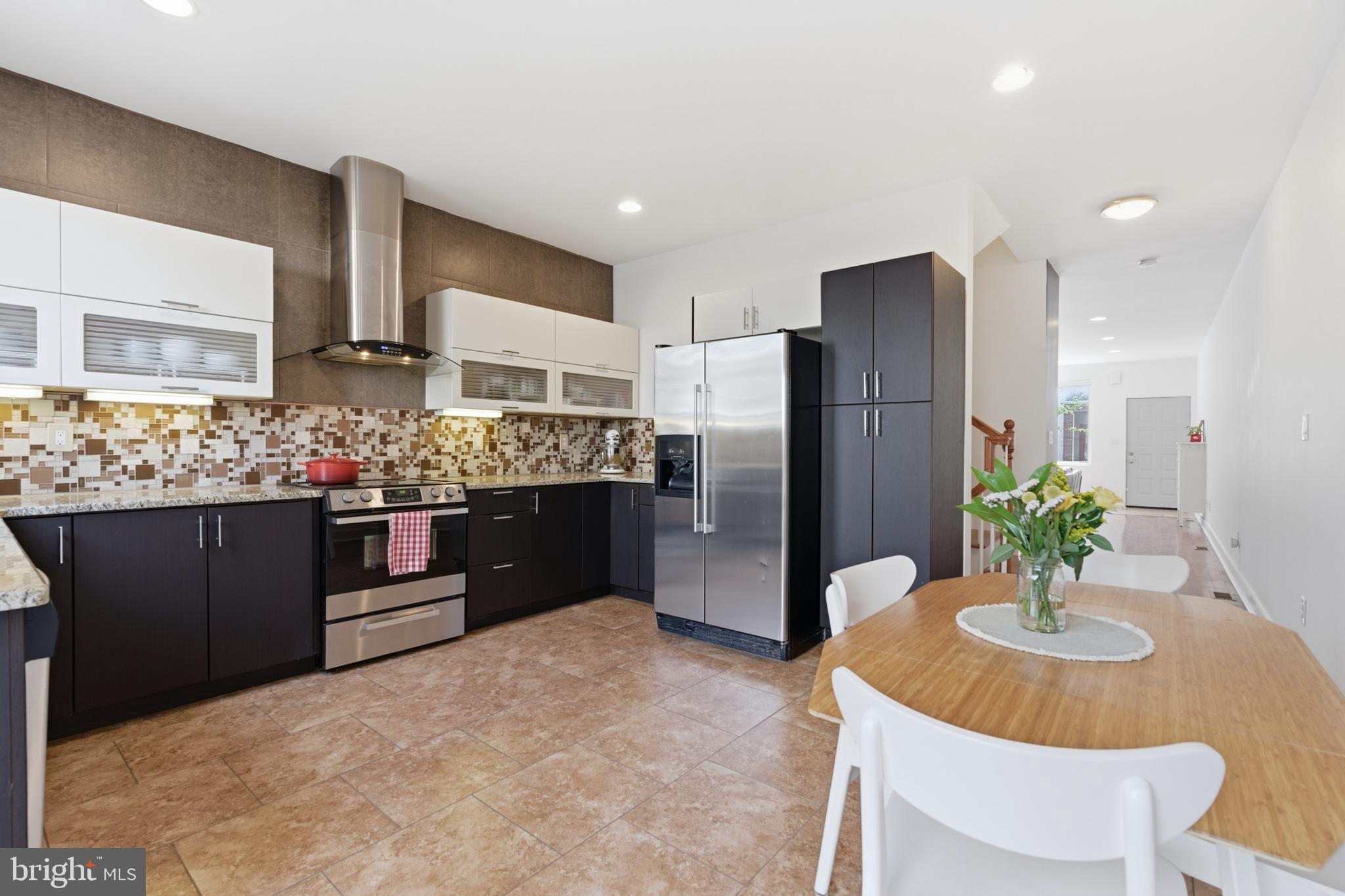 FAIRMOUNT - Residential