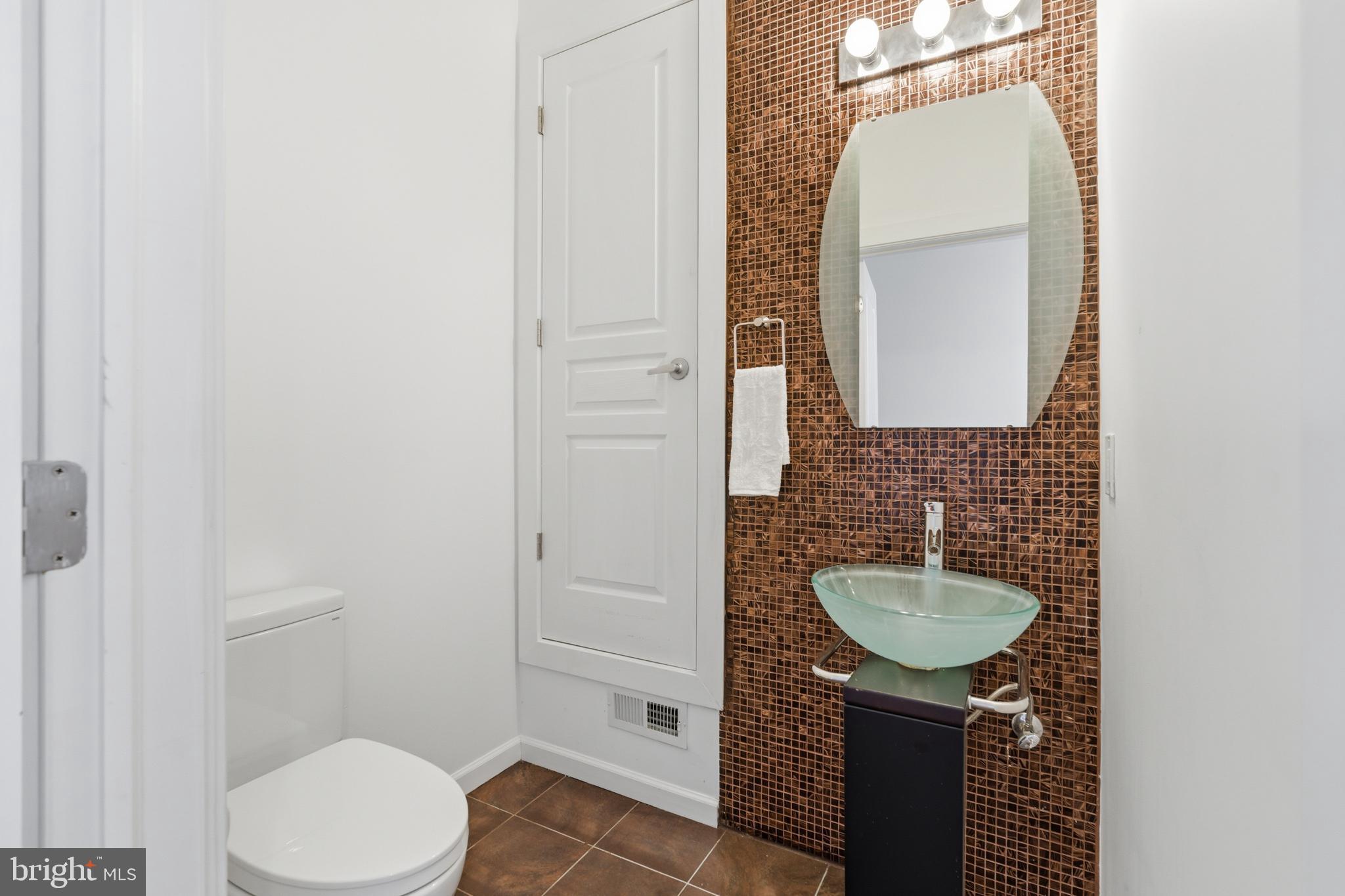 FAIRMOUNT - Residential
