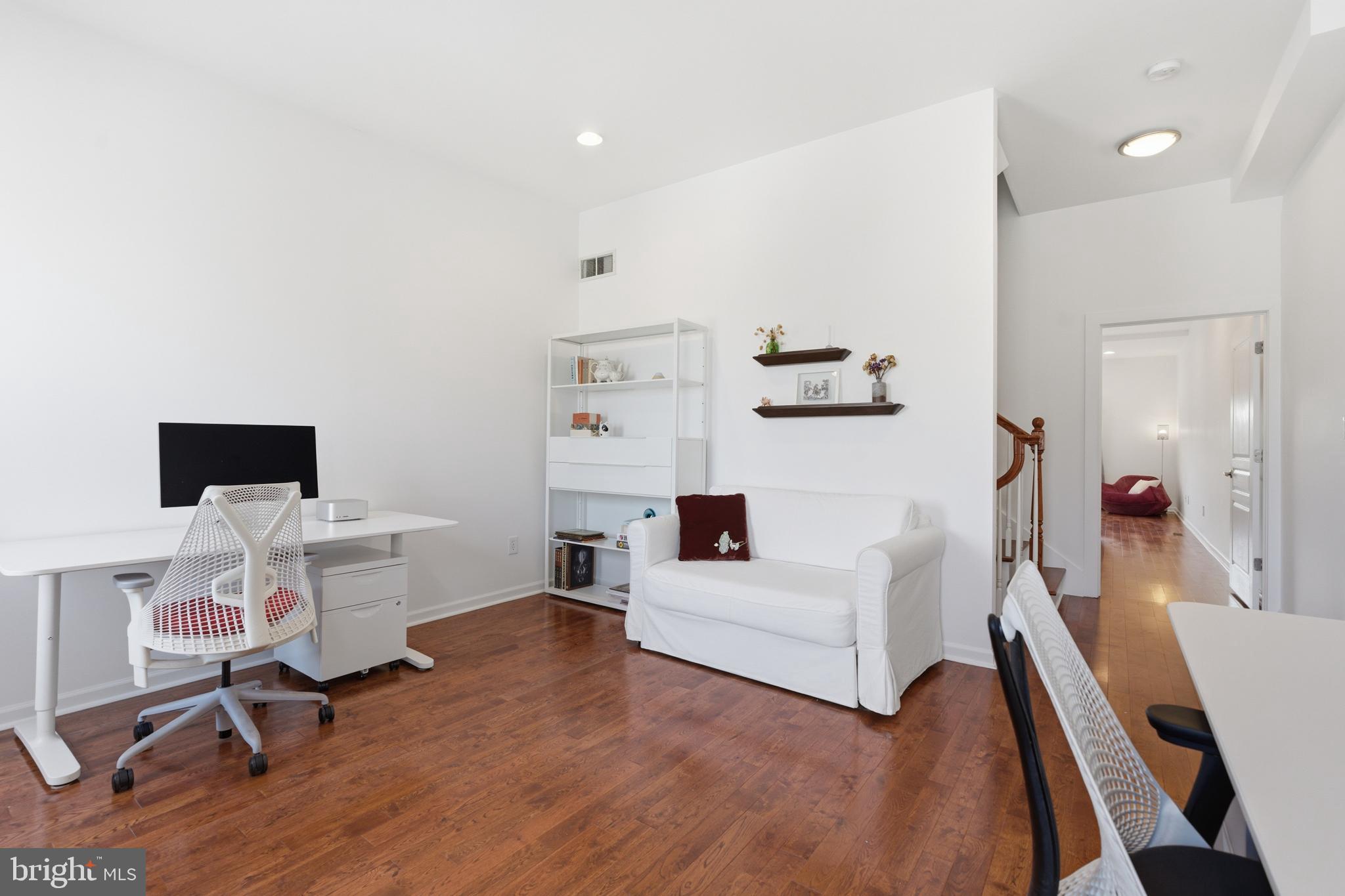 FAIRMOUNT - Residential