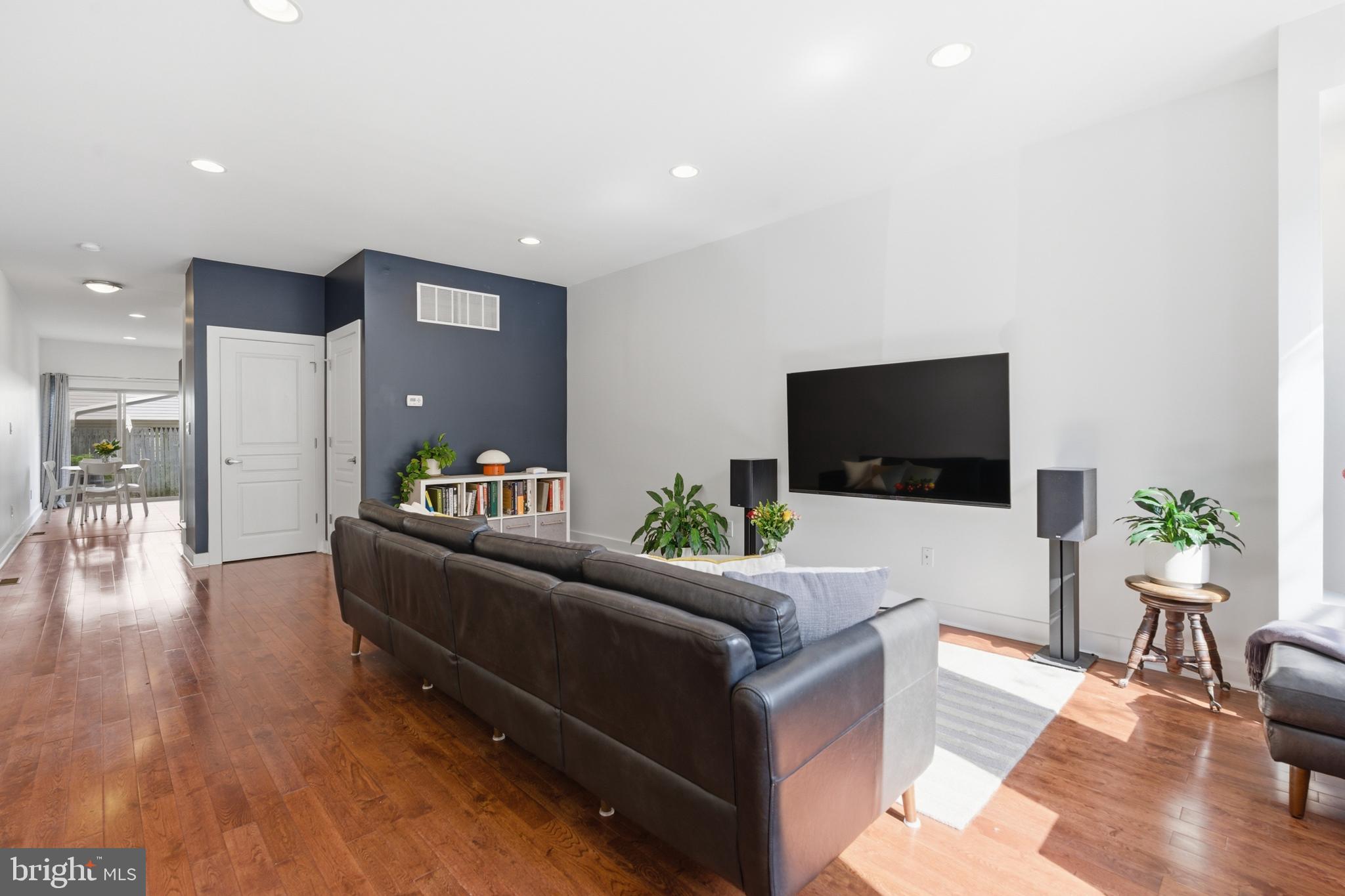FAIRMOUNT - Residential